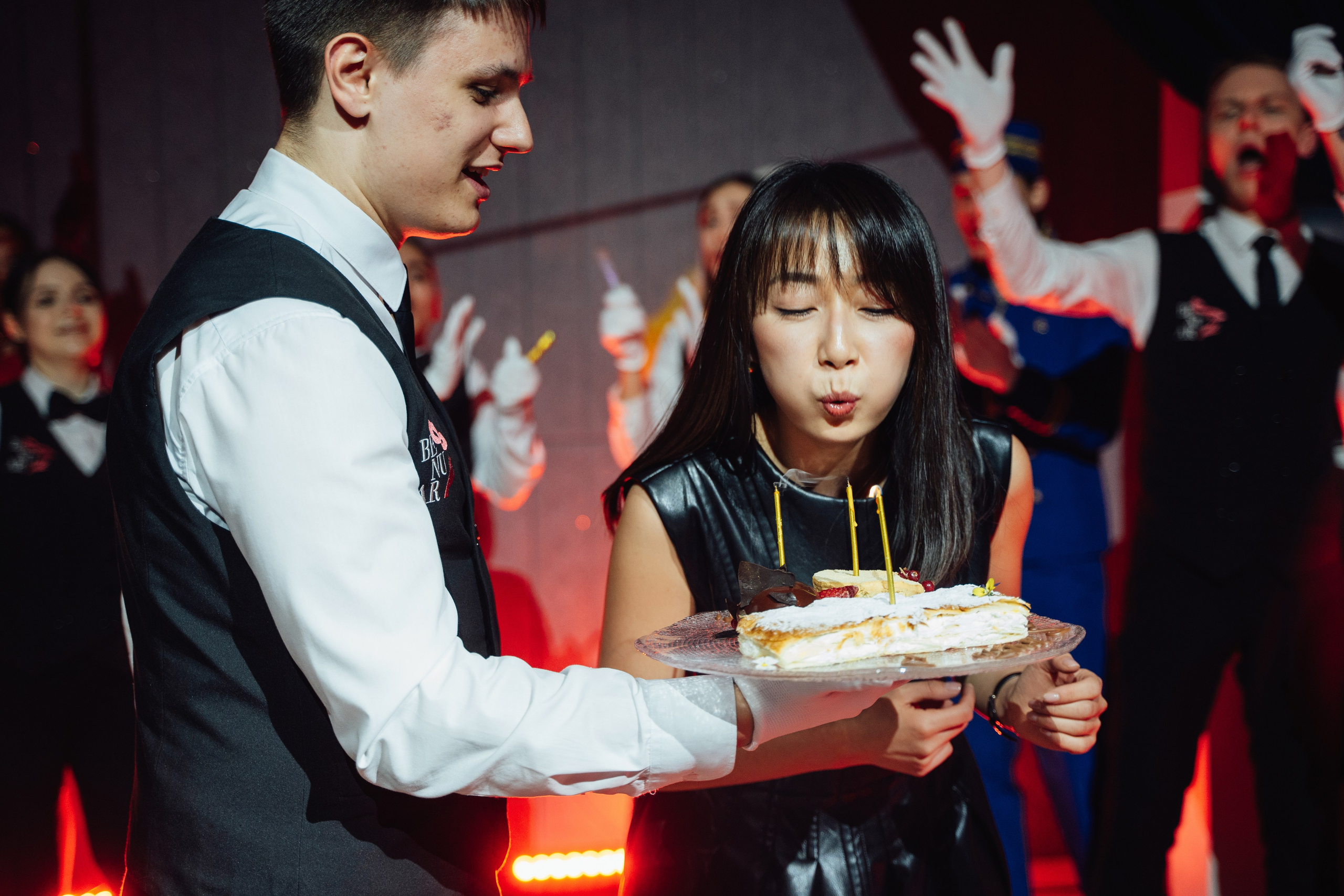 12 апреля (пятница). BENUAR Restaurant