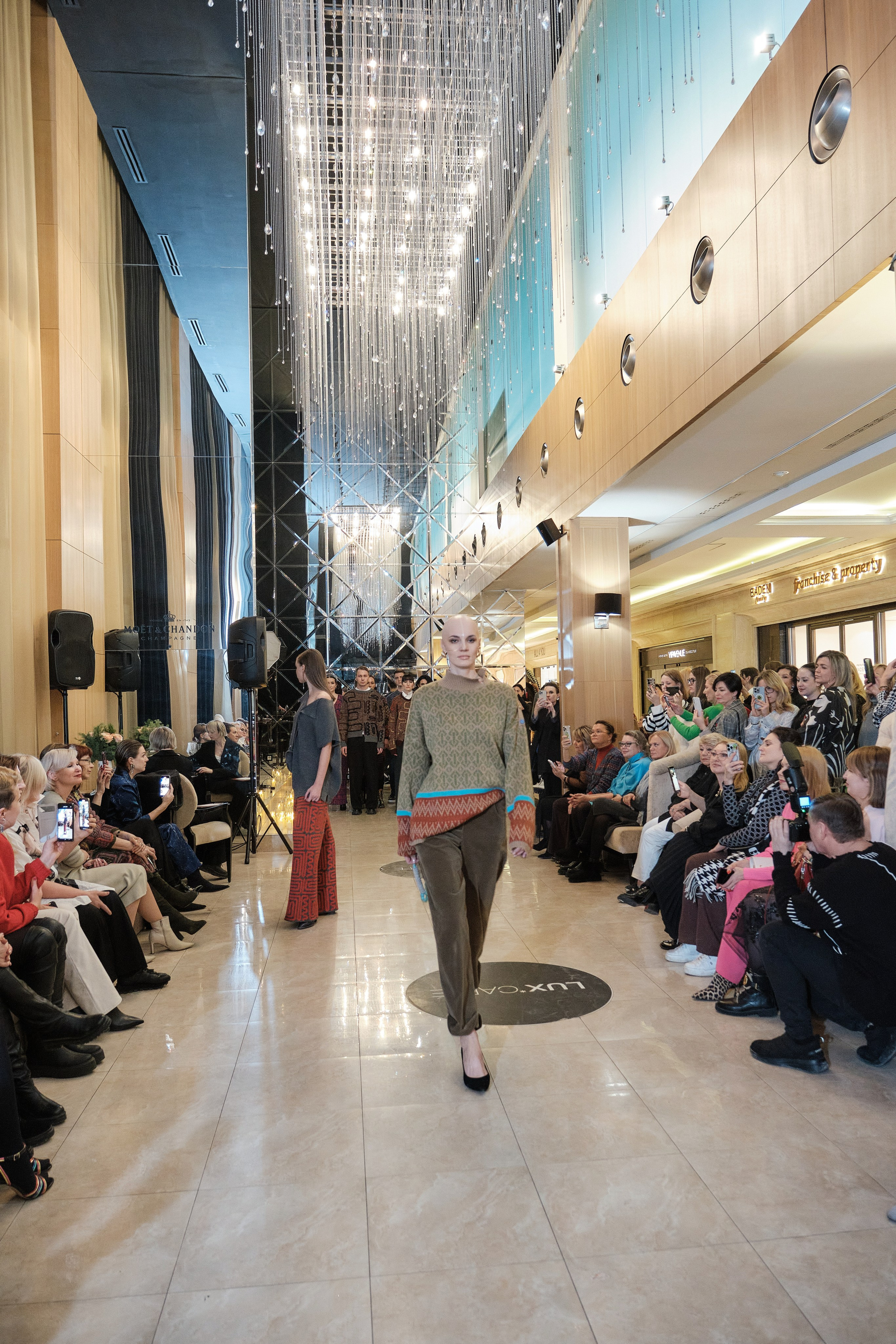 Показ коллекции (Мария Варламова). Свадебный фотограф в Екатеринбурге Соседков Евгений