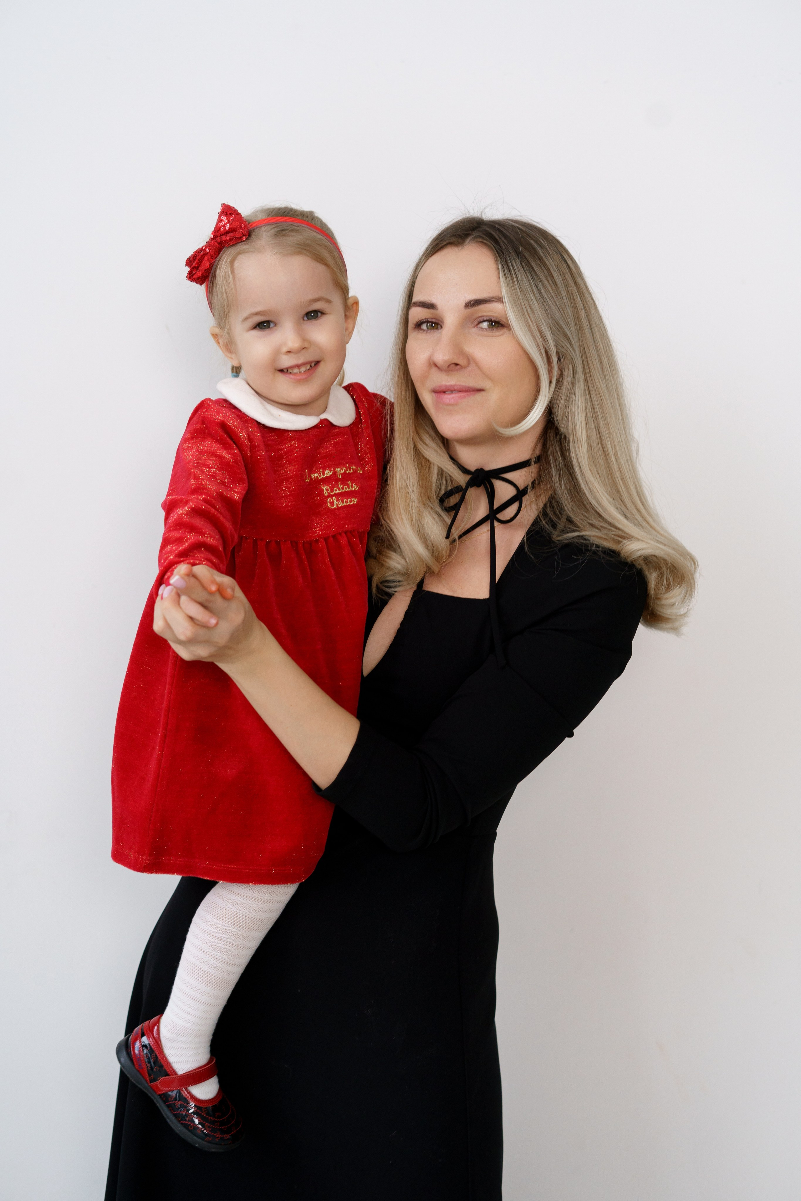 Вика и Алиса. Главная