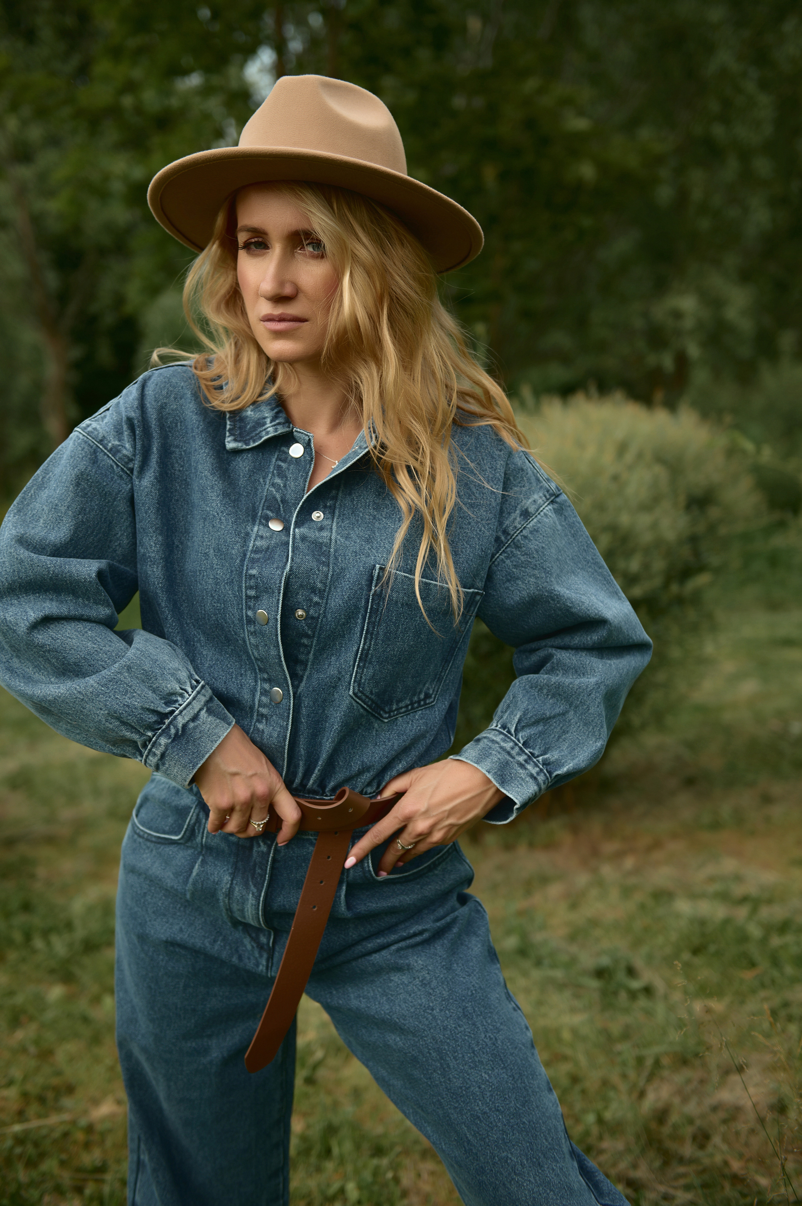 Фотодень ЛЕТО. СОЛНЦЕ. КОРТ. Фотограф в Туле|Москве. Контент-съёмка, женские портреты, репортажные и съёмки для брендов