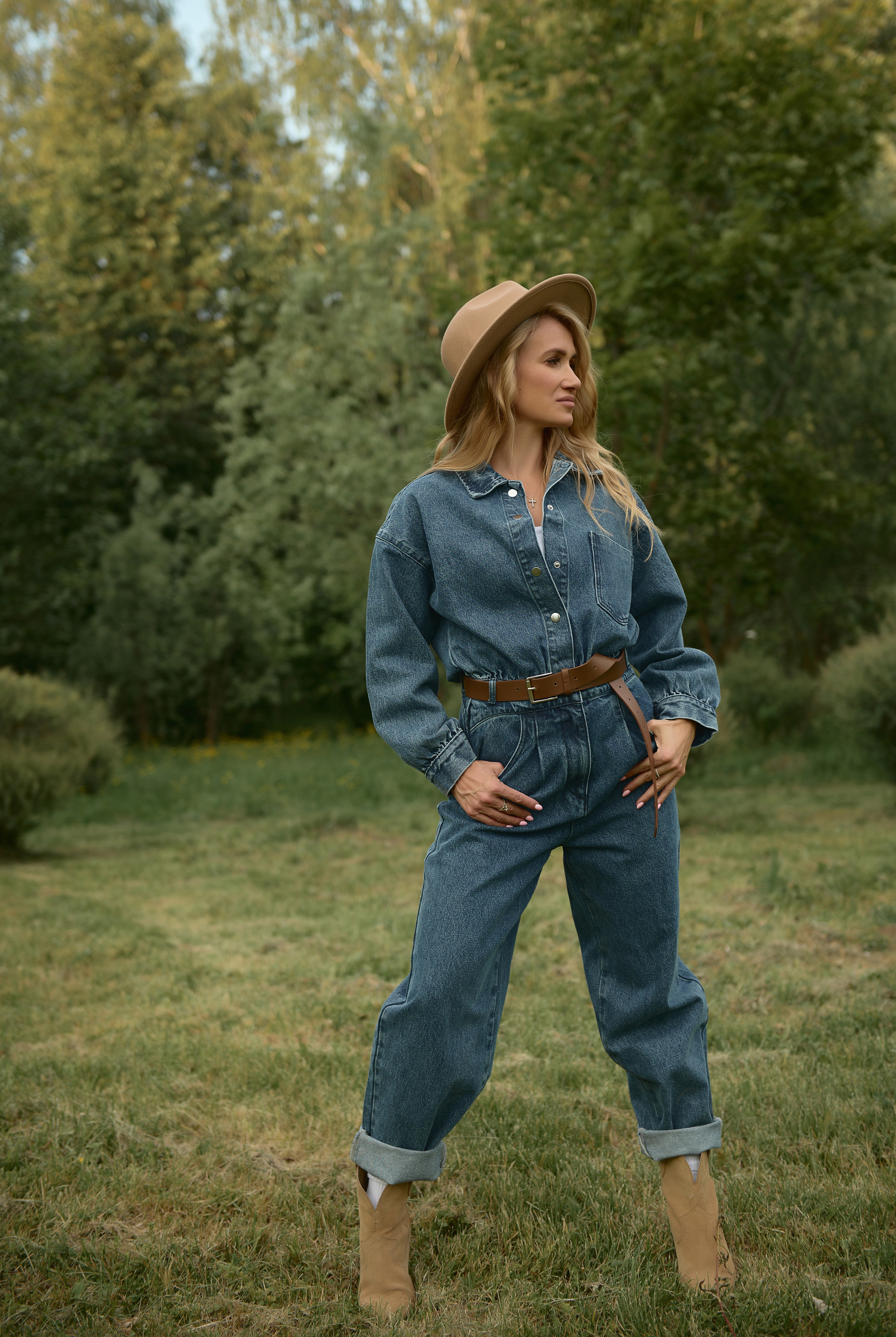 Фотодень ЛЕТО. СОЛНЦЕ. КОРТ. Фотограф в Туле|Москве. Контент-съёмка, женские портреты, репортажные и съёмки для брендов