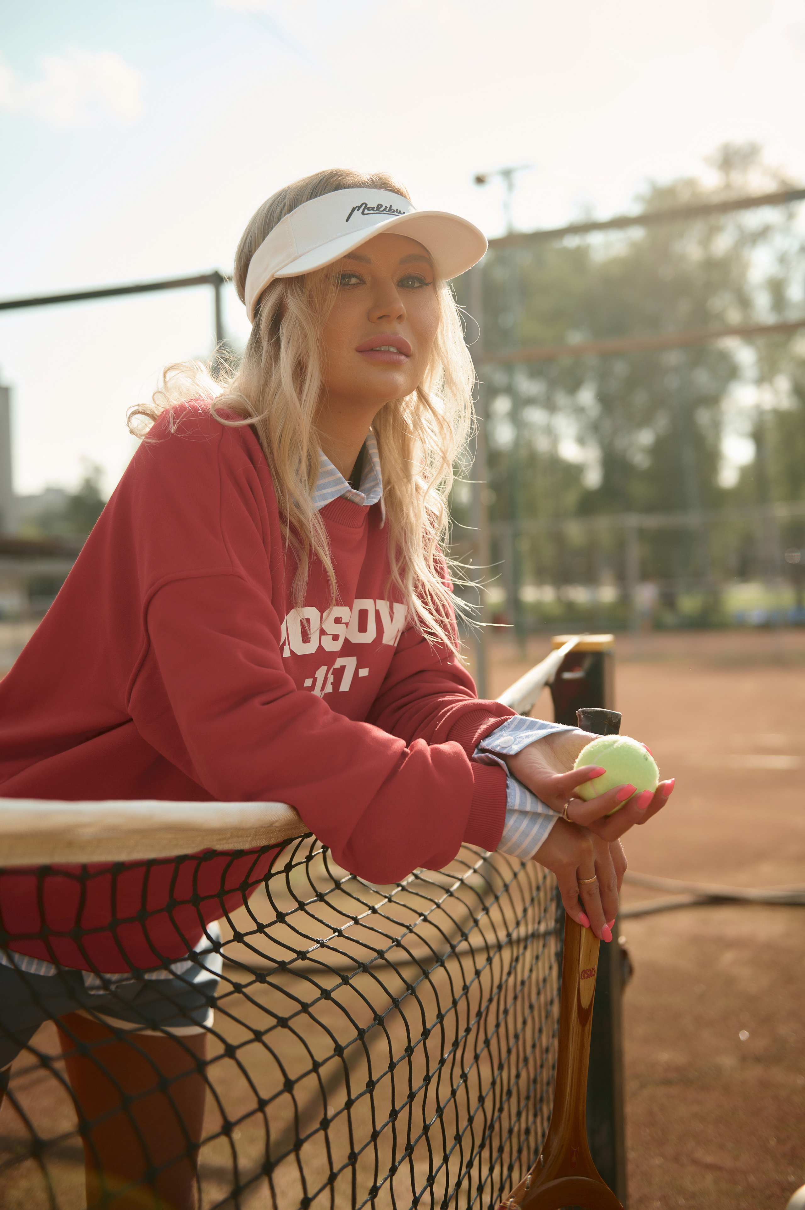 Фотодень ЛЕТО. СОЛНЦЕ. КОРТ. Фотограф в Туле|Москве. Контент-съёмка, женские портреты, репортажные и съёмки для брендов