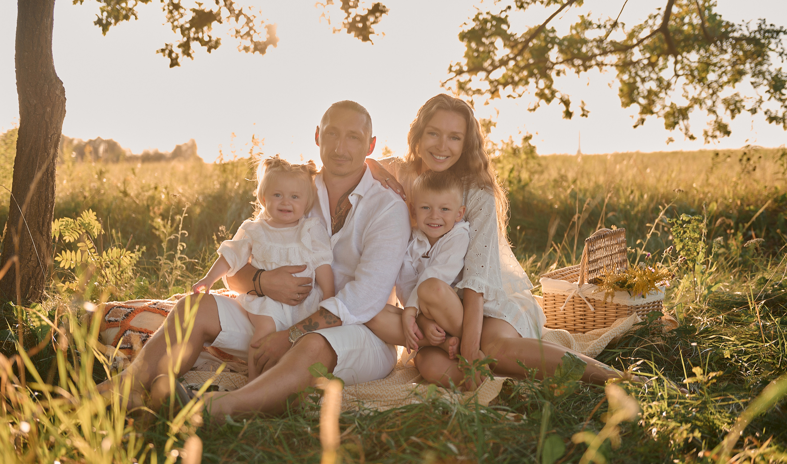 Дубовая аллея. Фотограф в Туле|Москве. Контент-съёмка, женские портреты, репортажные и съёмки для брендов