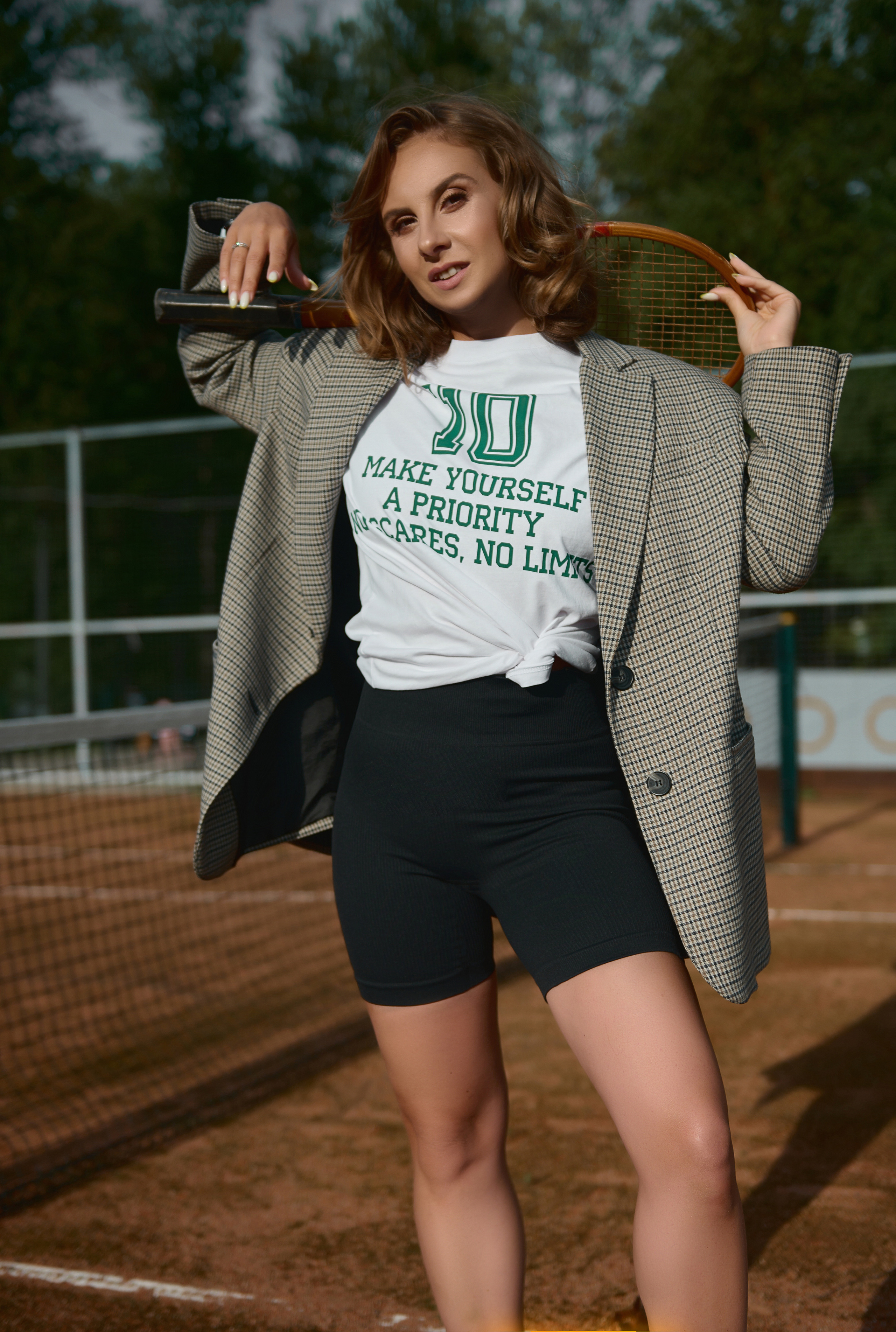 Фотодень ЛЕТО. СОЛНЦЕ. КОРТ. Фотограф в Туле|Москве. Контент-съёмка, женские портреты, репортажные и съёмки для брендов