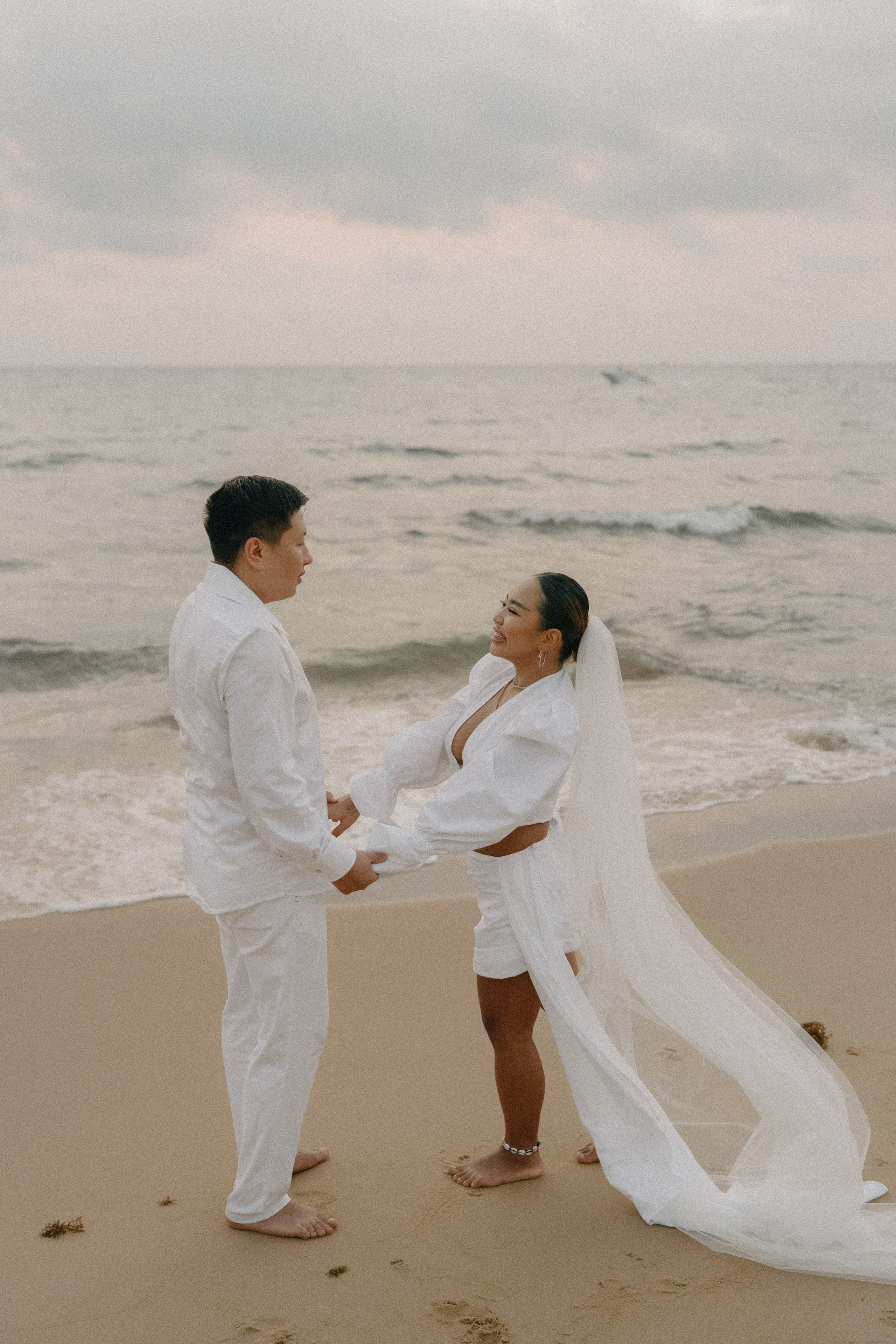 Руслан & Ирина. La Marée wedding agency Свадебное агентство на Фукуоке, Вьетнам — организация свадеб, декор, координация и помощь парам для идеального дня