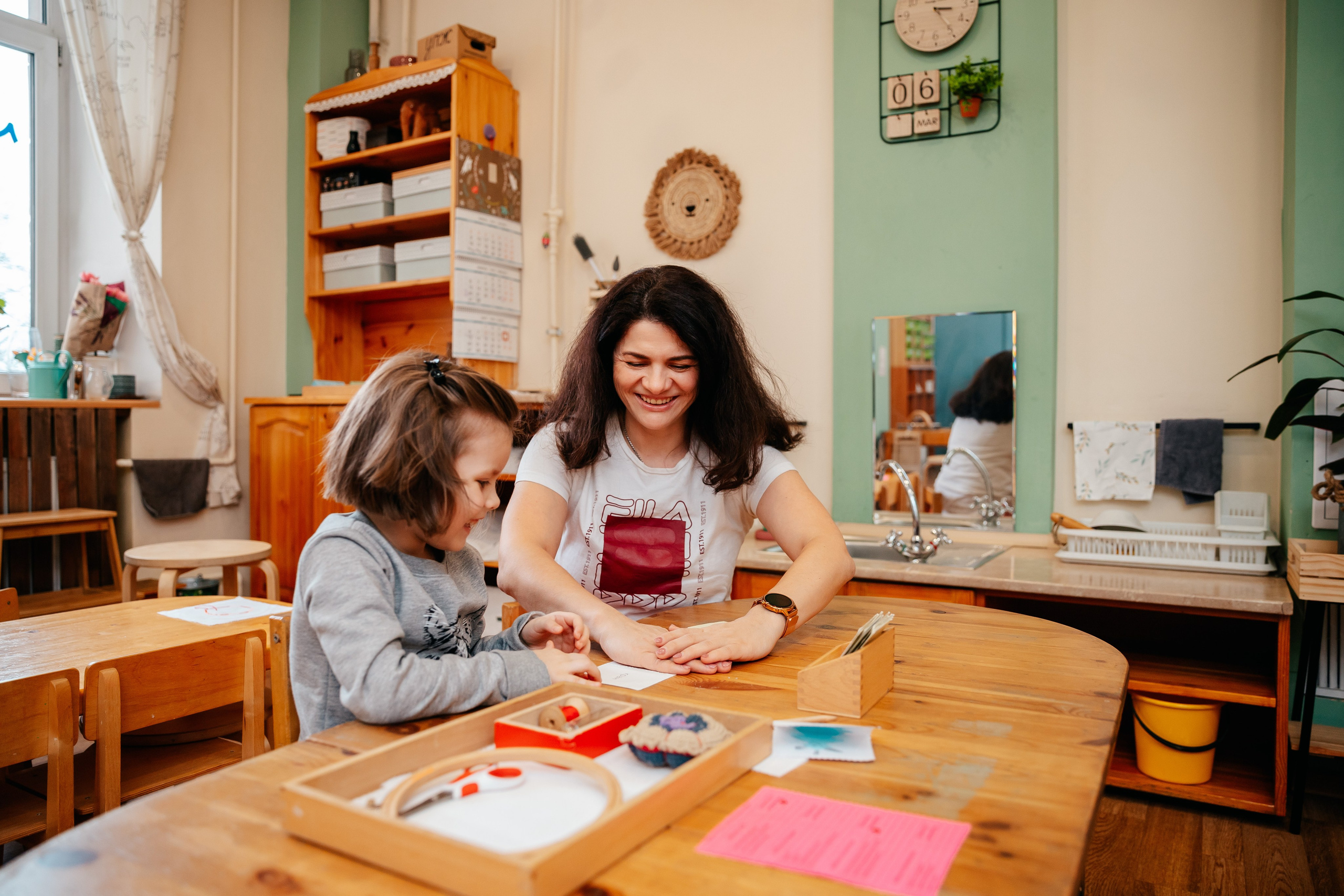 8 марта в Монтессори-саду. Семейный lifestyle фотограф в Санкт-Петербурге Людмила Пахомова