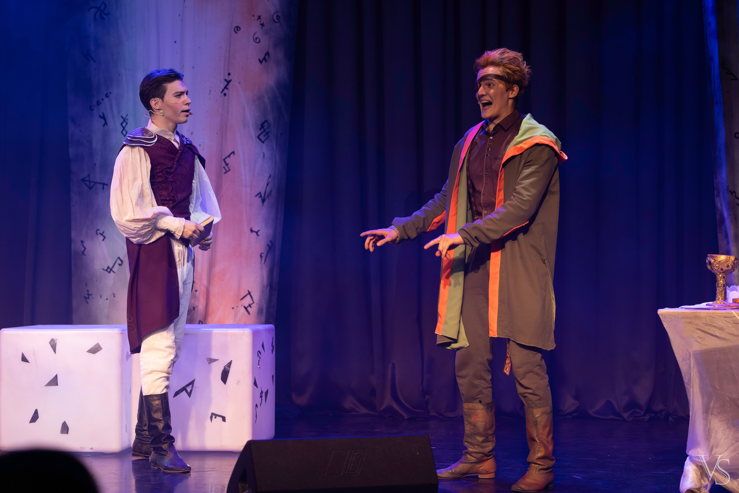 Книга стихий 25.01. Фотограф Виктор Степанов