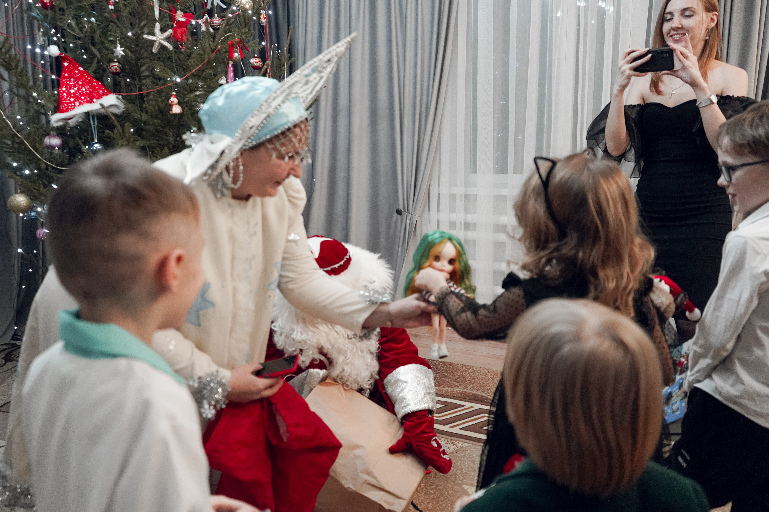Поздравление Дедушки мороза и Снегурочки. Фотограф в Сочи Марина Барс