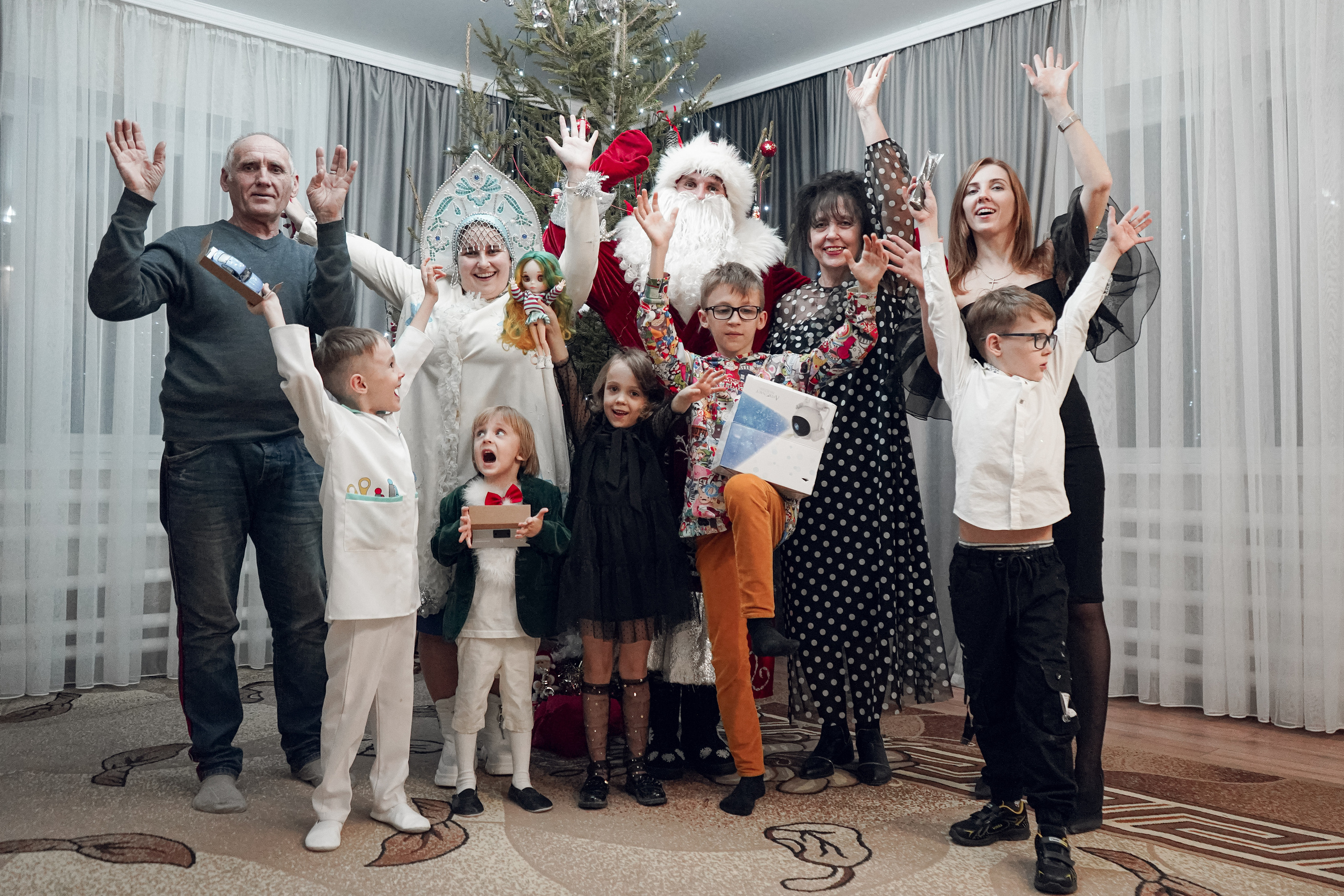 Поздравление Дедушки мороза и Снегурочки. Фотограф в Сочи Марина Барс