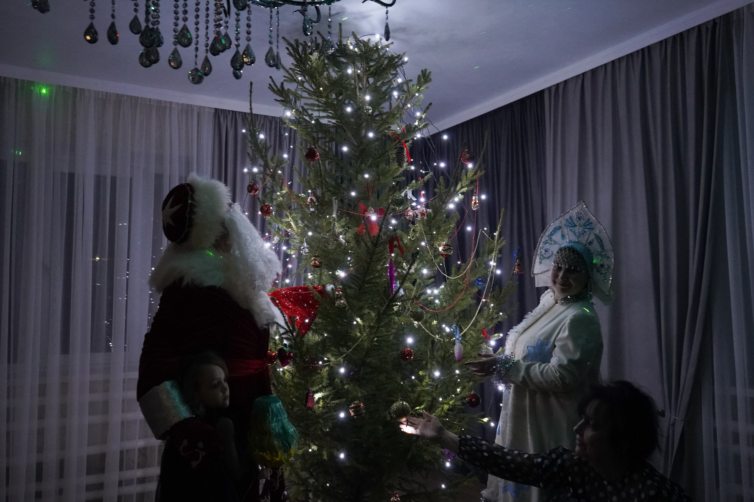 Поздравление Дедушки мороза и Снегурочки. Фотограф в Сочи Марина Барс