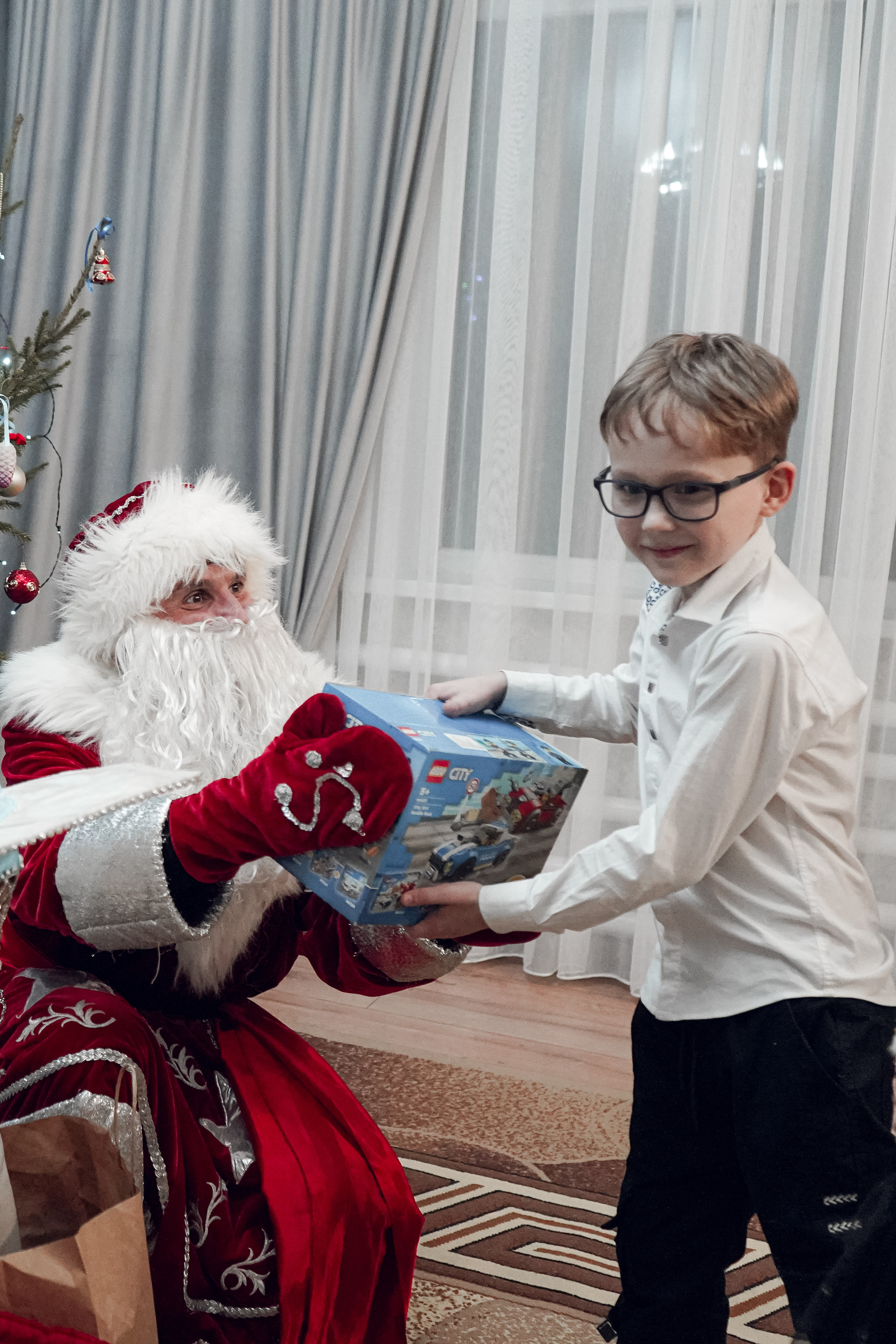 Поздравление Дедушки мороза и Снегурочки. Фотограф в Сочи Марина Барс