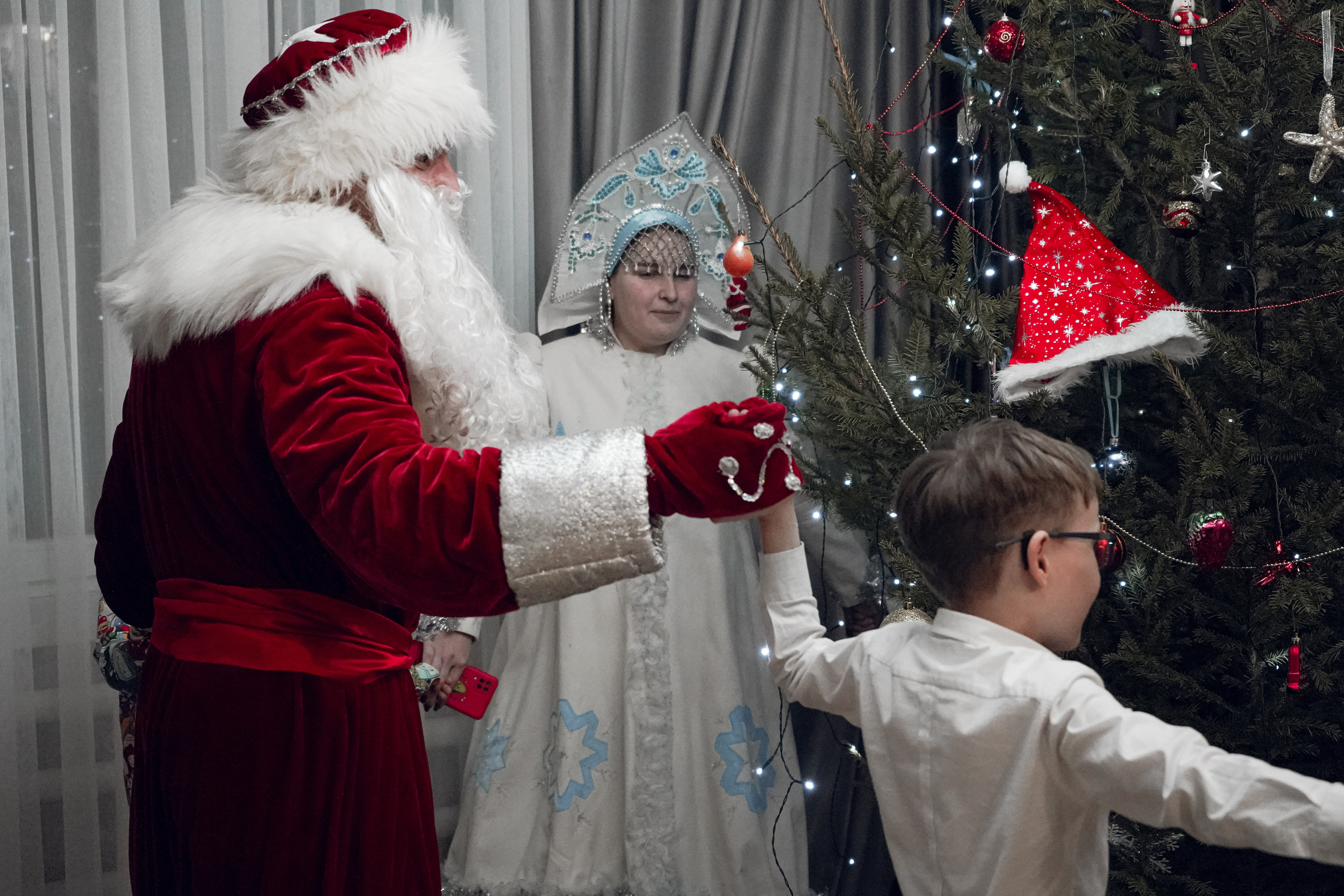 Поздравление Дедушки мороза и Снегурочки. Фотограф в Сочи Марина Барс