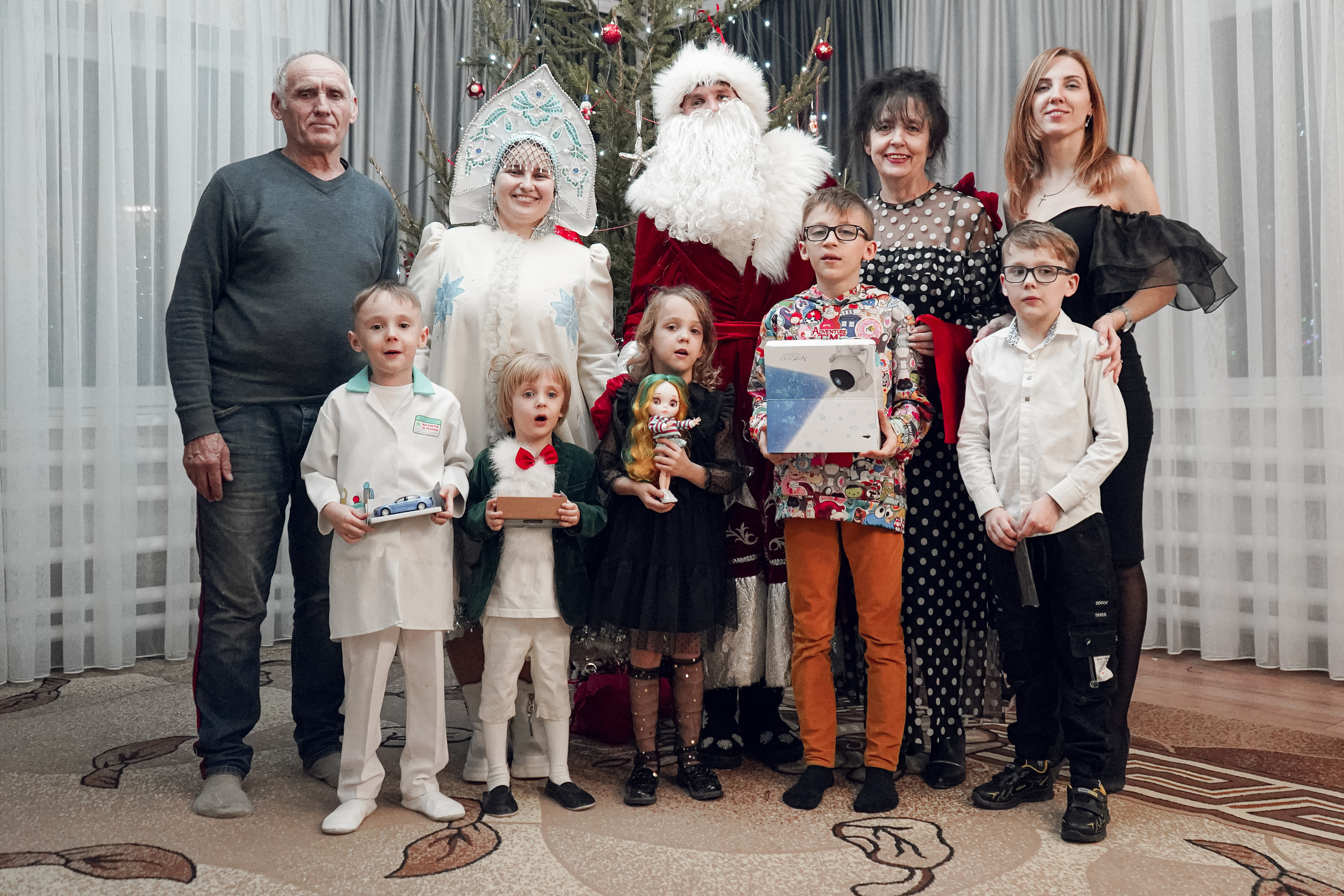 Поздравление Дедушки мороза и Снегурочки. Фотограф в Сочи Марина Барс