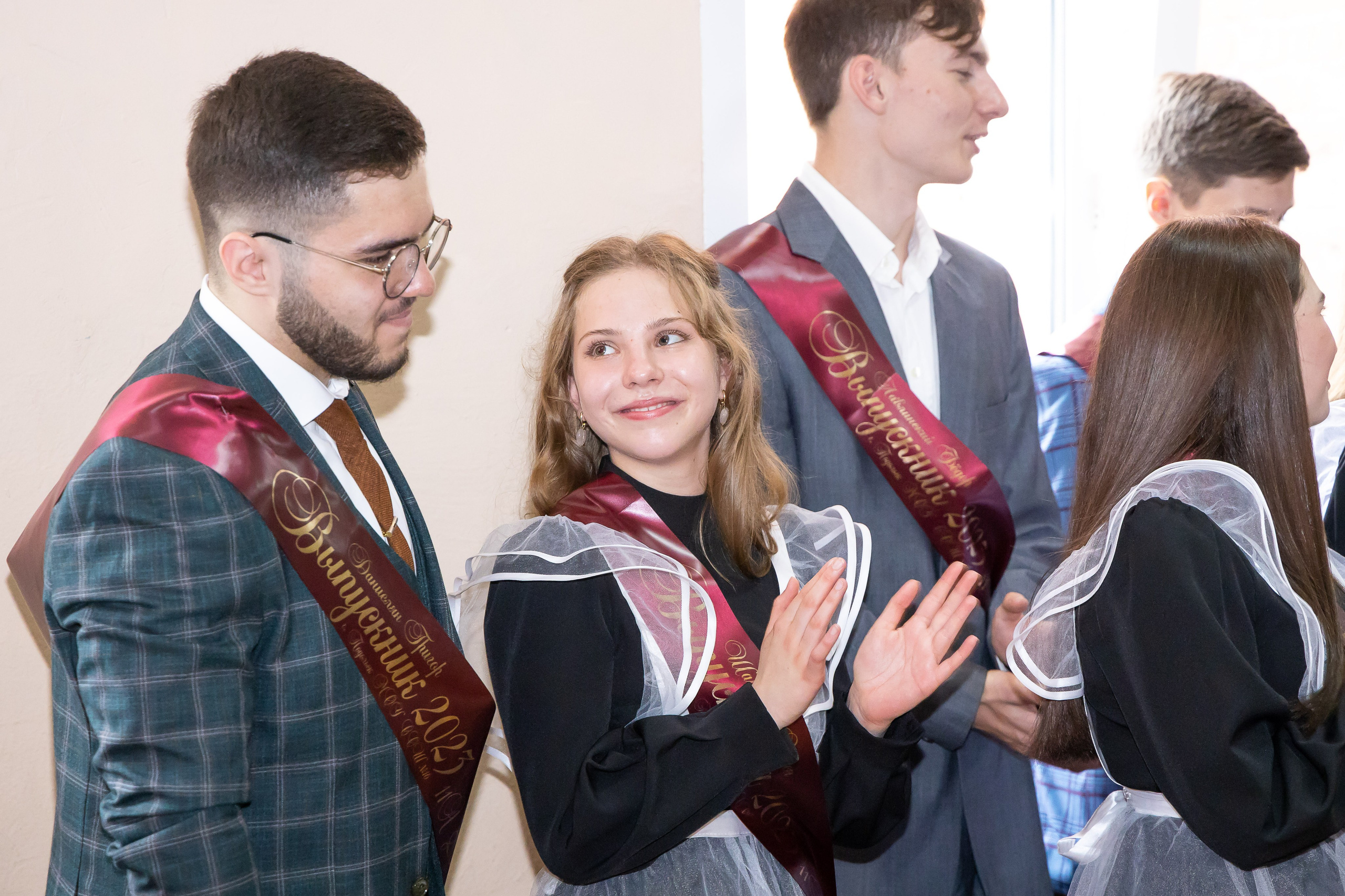 Последний звонок 11 кл. Свадебный фотограф в городе Подольск МО и Москва Крылова Ирина