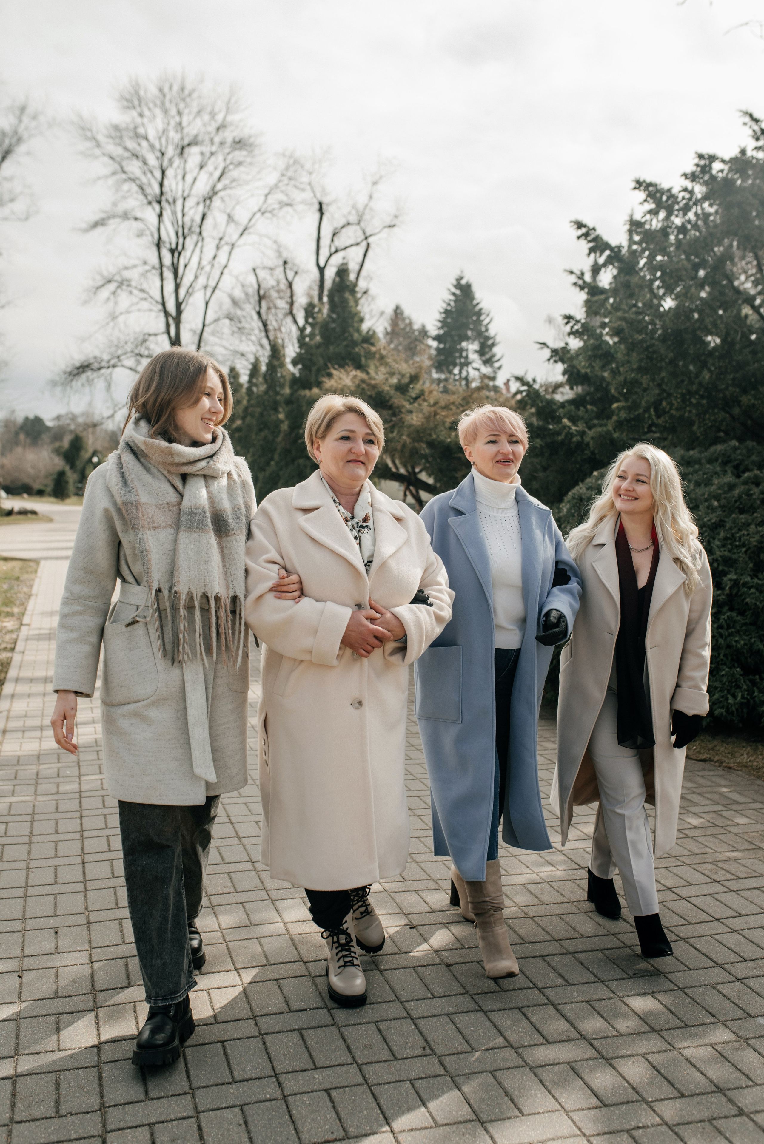 Валентина+Александр+Люба+Дима+Андрей+Надя+Таня+Саша+Анастасия+Юрий. Костюшко Кристина — семейный и свадебный фотограф в Минске