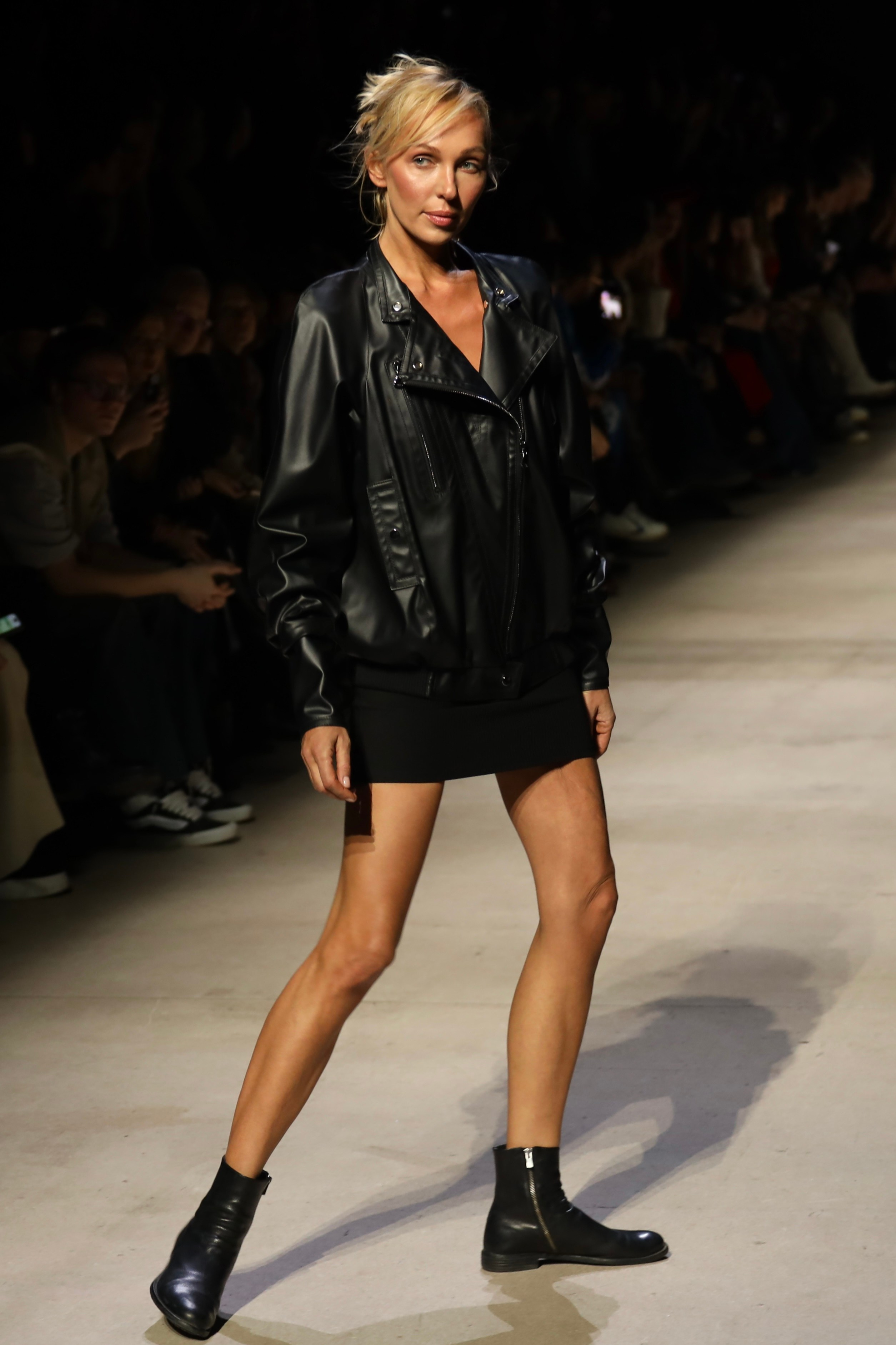 Показ Boyari (Москва): Московская неделя моды 15 марта 2025. Фотосессии и репортаж — Фотограф в Москве — Рина Серёгина