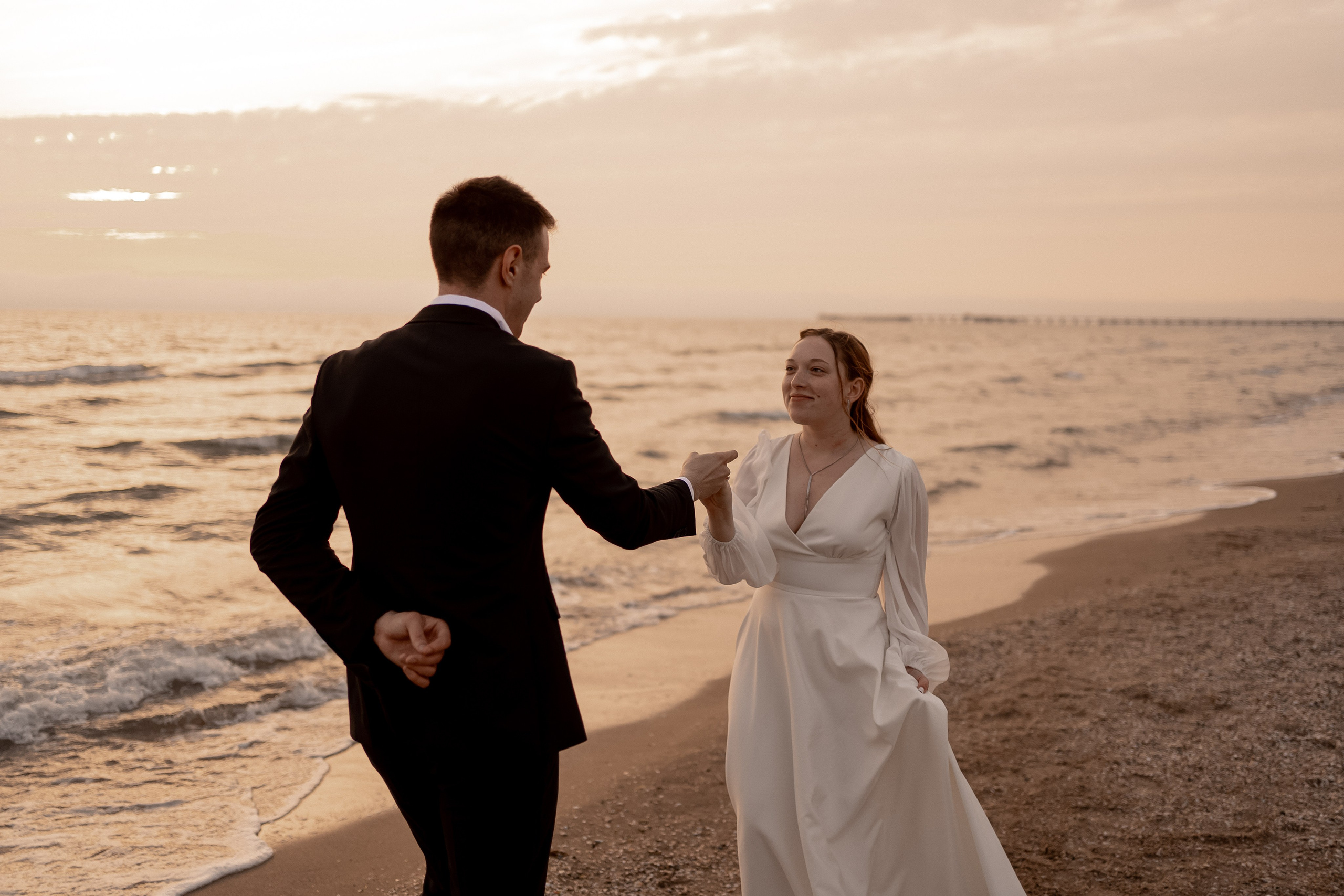 Свадебная прогулка на море в Анапе. Карпенко Марина свадебный и семейный фотограф Анапа, Краснодар, Геленджик, Сочи, Темрюк