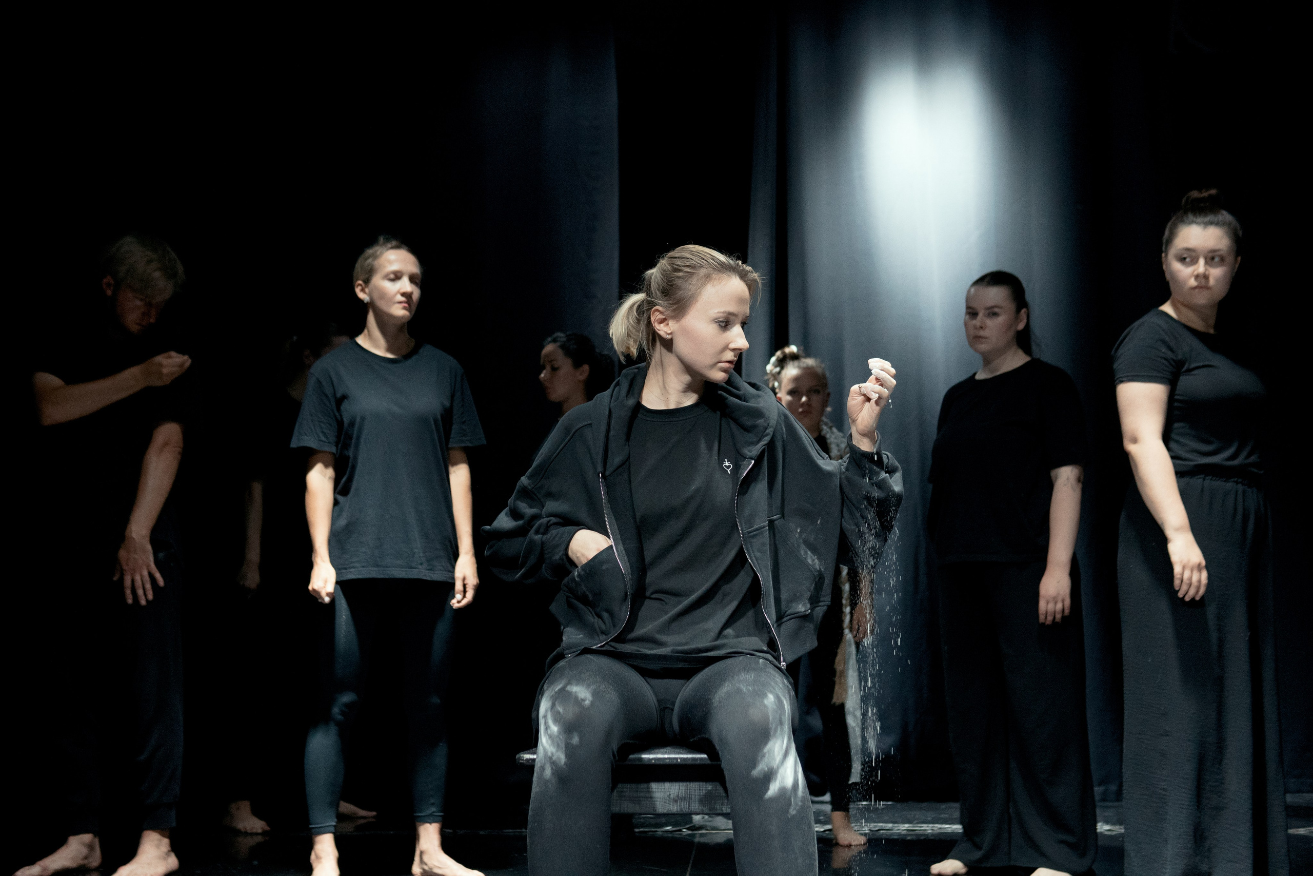 Показ группы Advanced 7 — Физический театр. Репортажный и портретный фотограф Андрей Гаровский