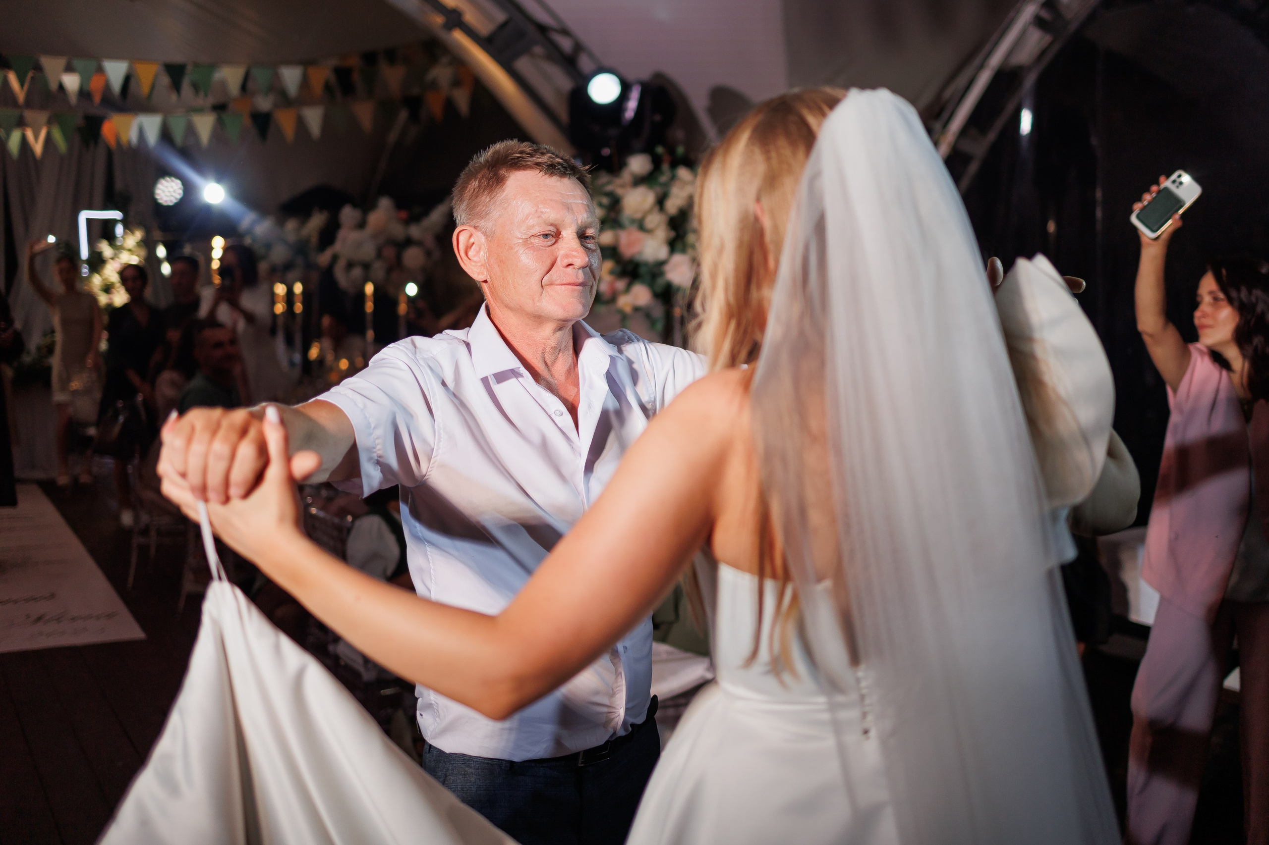 надежный свадебный фотограф на ваш праздник