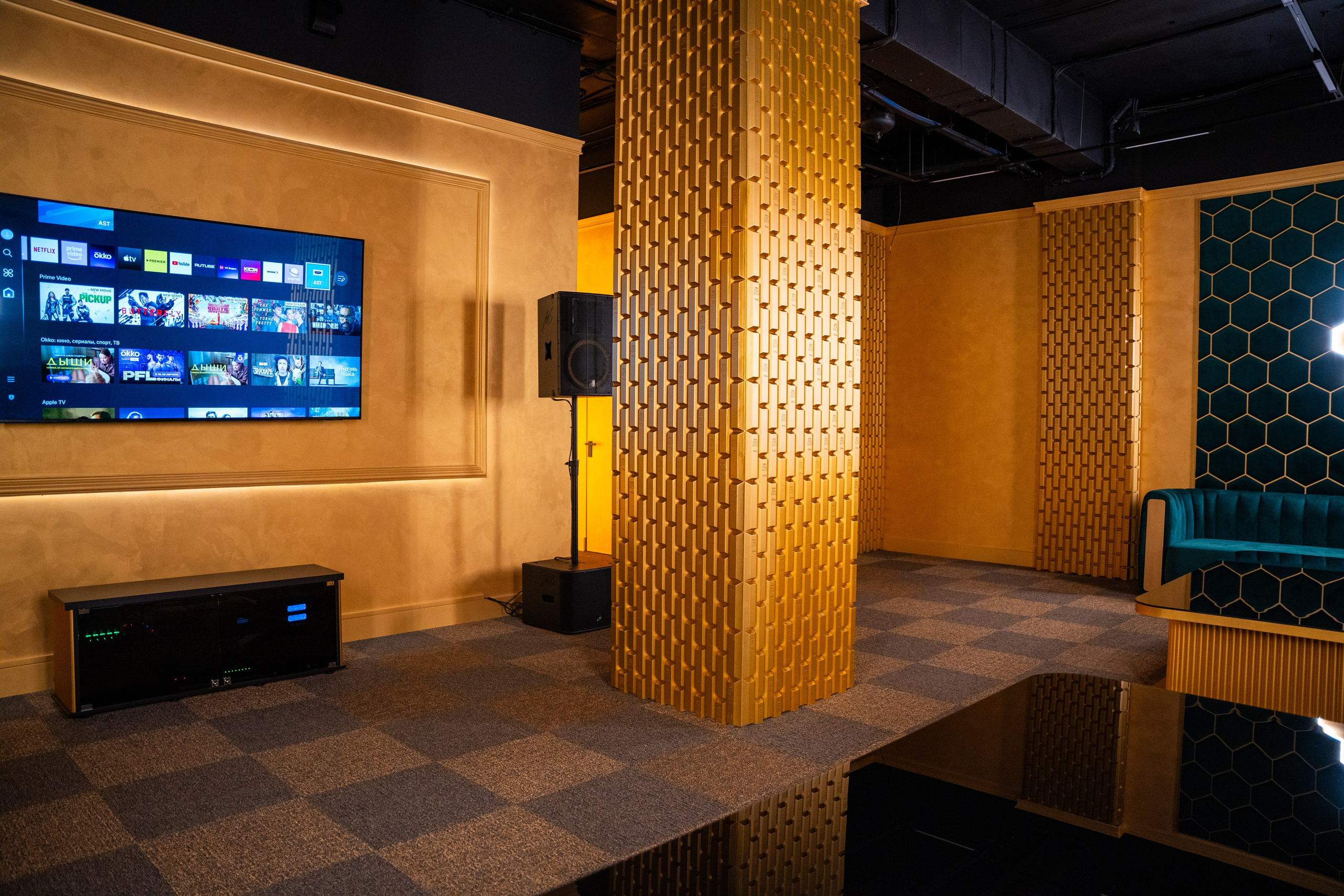 Фотосъемка интерьера стриптиз-клуба Hefner — элитный клуб Краснодара. Интерьерная фотосъемка клуба Hefner в Краснодаре — профессионально. Шедевры для Вас! Фотограф и Видеограф в Краснодаре Пахиев Руслан