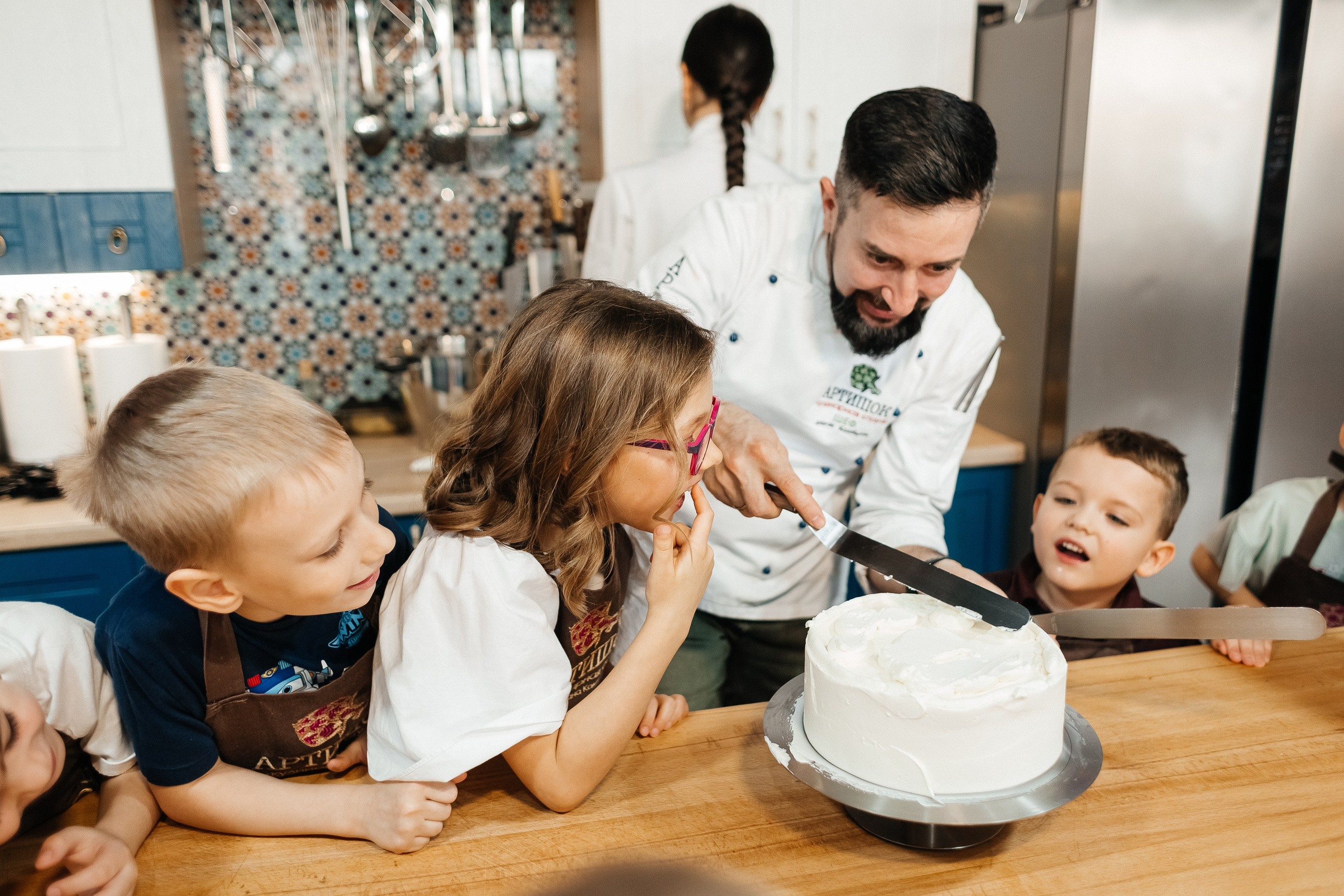Детский мастер-класс в «АРТиШОК». Фотограф Кемерово | Сергей