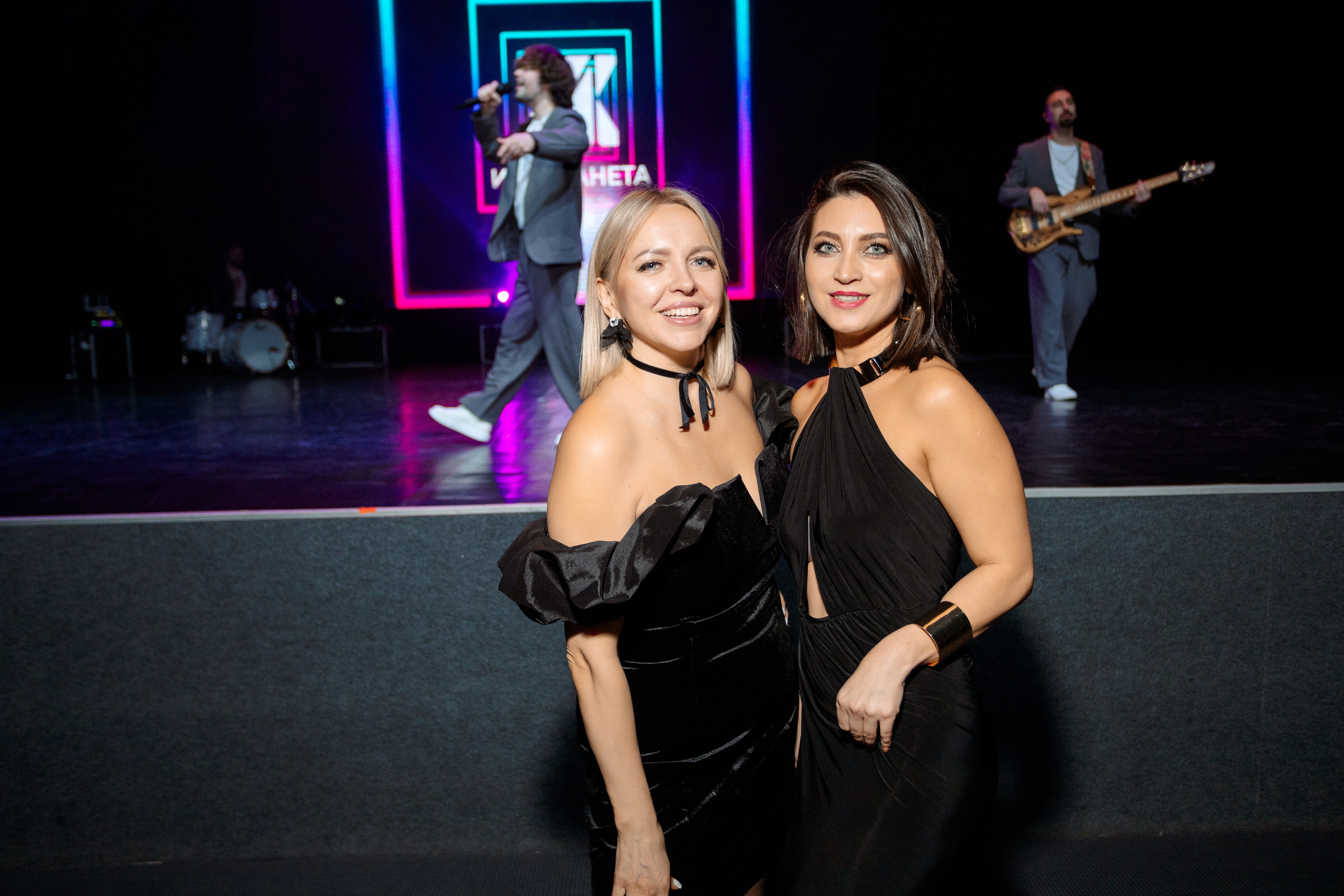 РЕПОРТАЖ: НОВЫЙ ГОД В ДК МЕТАЛЛУРГ. Профессиональный фотограф в Ижевске Леша Петров