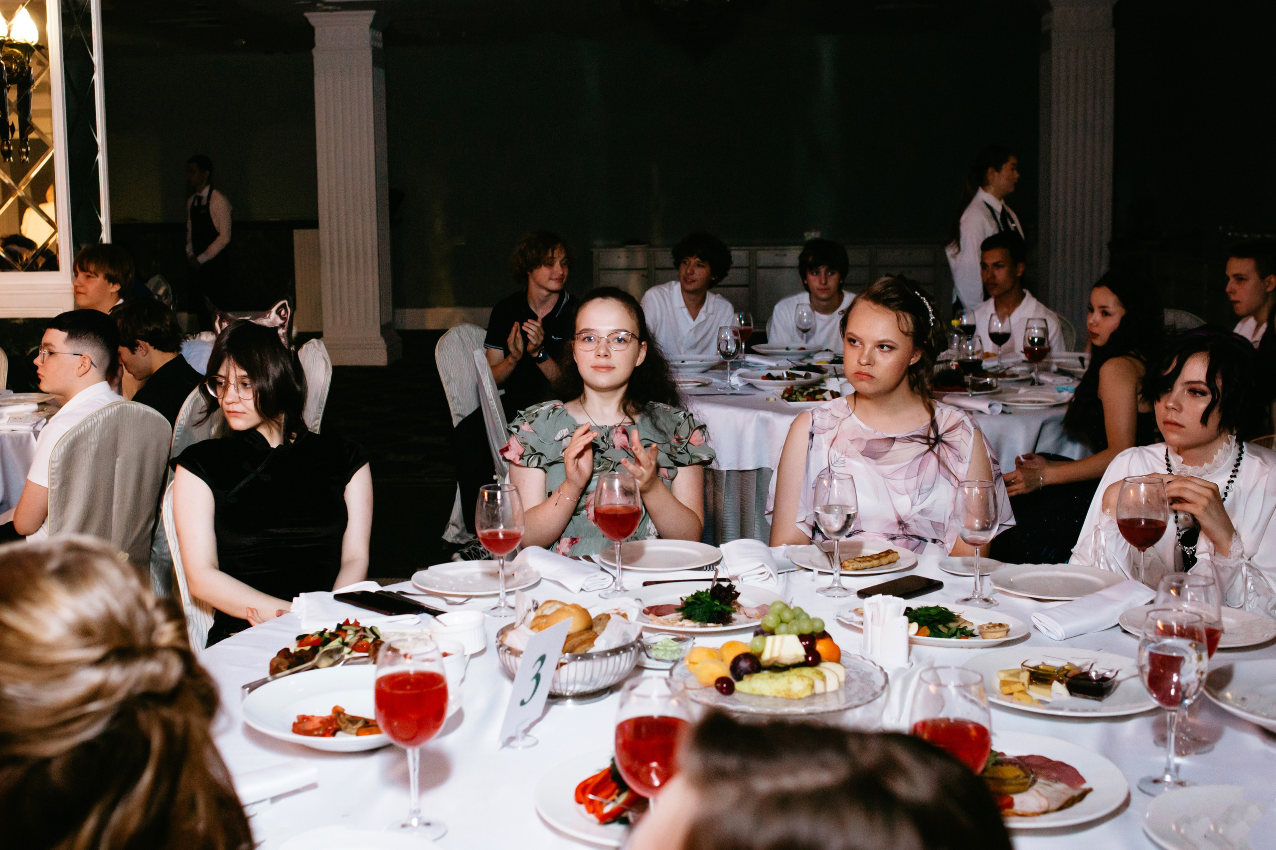 Выпускной 2025 (9класс) 124 школа. Фотограф в Челябинске Ополихина Анна