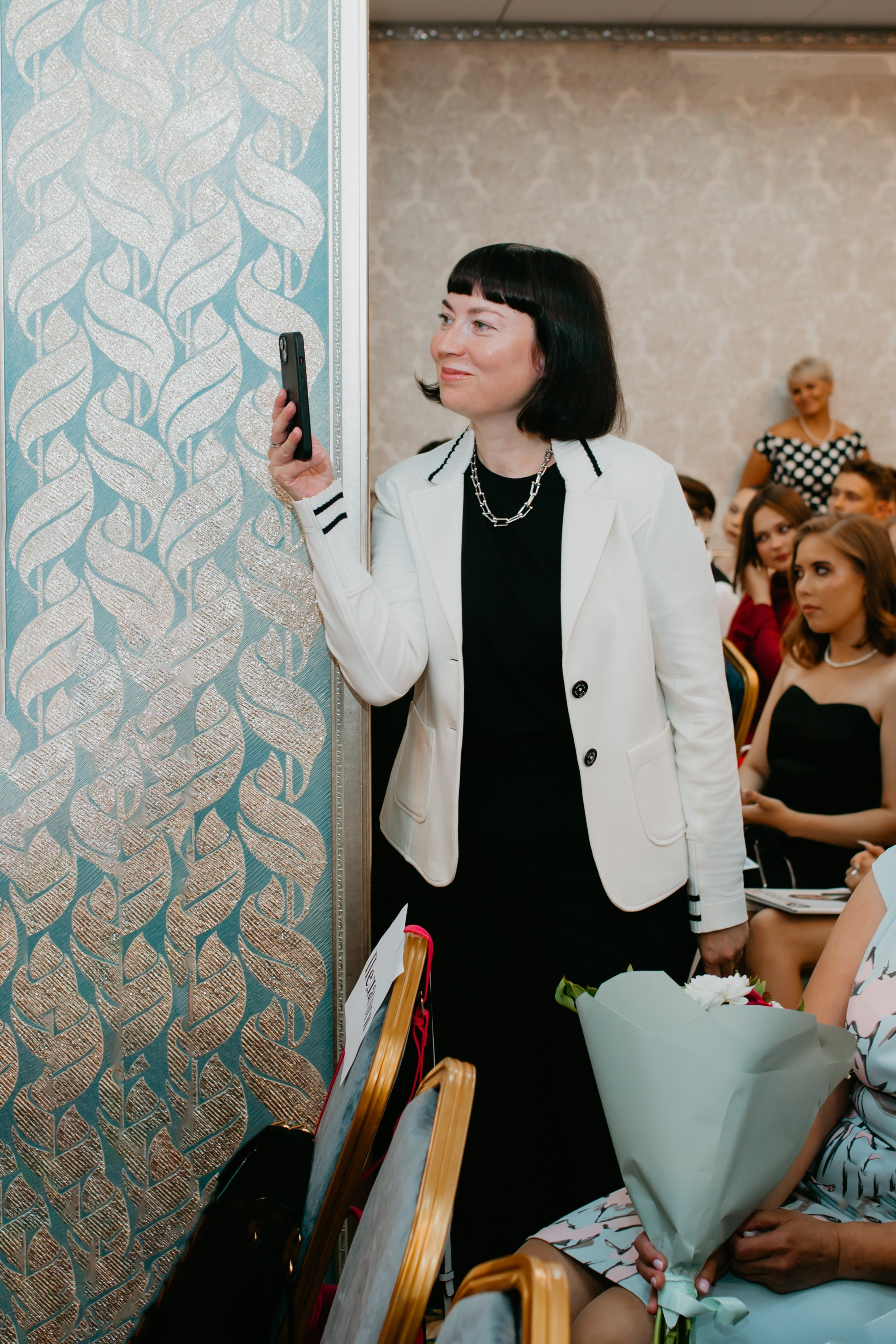 Выпускной. 11 лицей. Фотограф в Челябинске Ополихина Анна