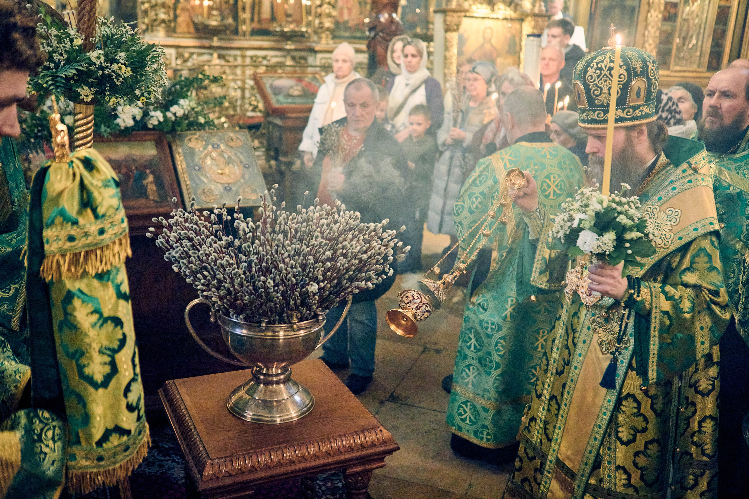 ВСЕНОЩНАЯ НА ВЕРБНОЕ ВОСКРЕСЕНИЕ. DMITRY MOISEENKO — фотограф, художник, топ-стилист