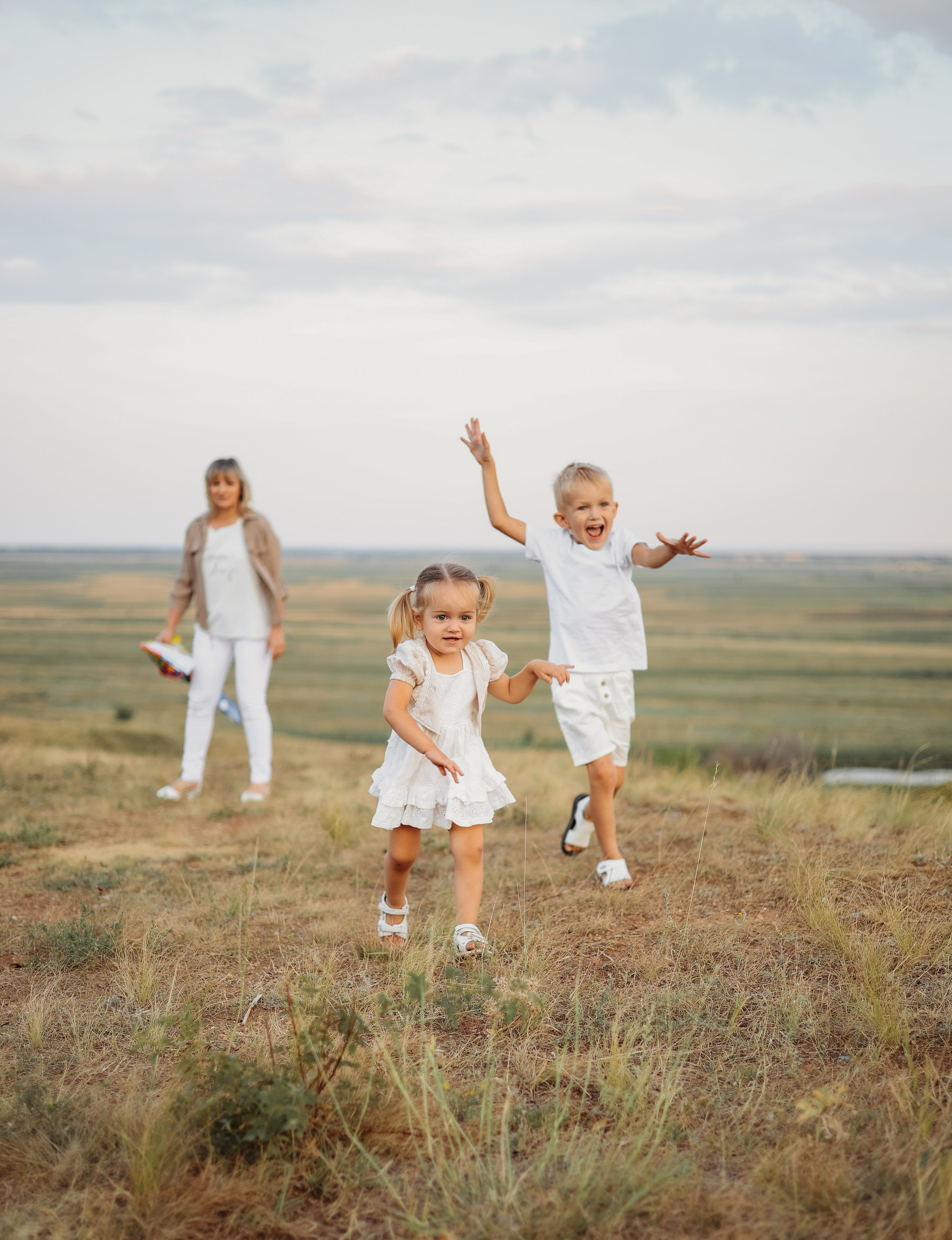 Сергей, Вика, Артем и Алина. Фотограф Алевтина Матешук
