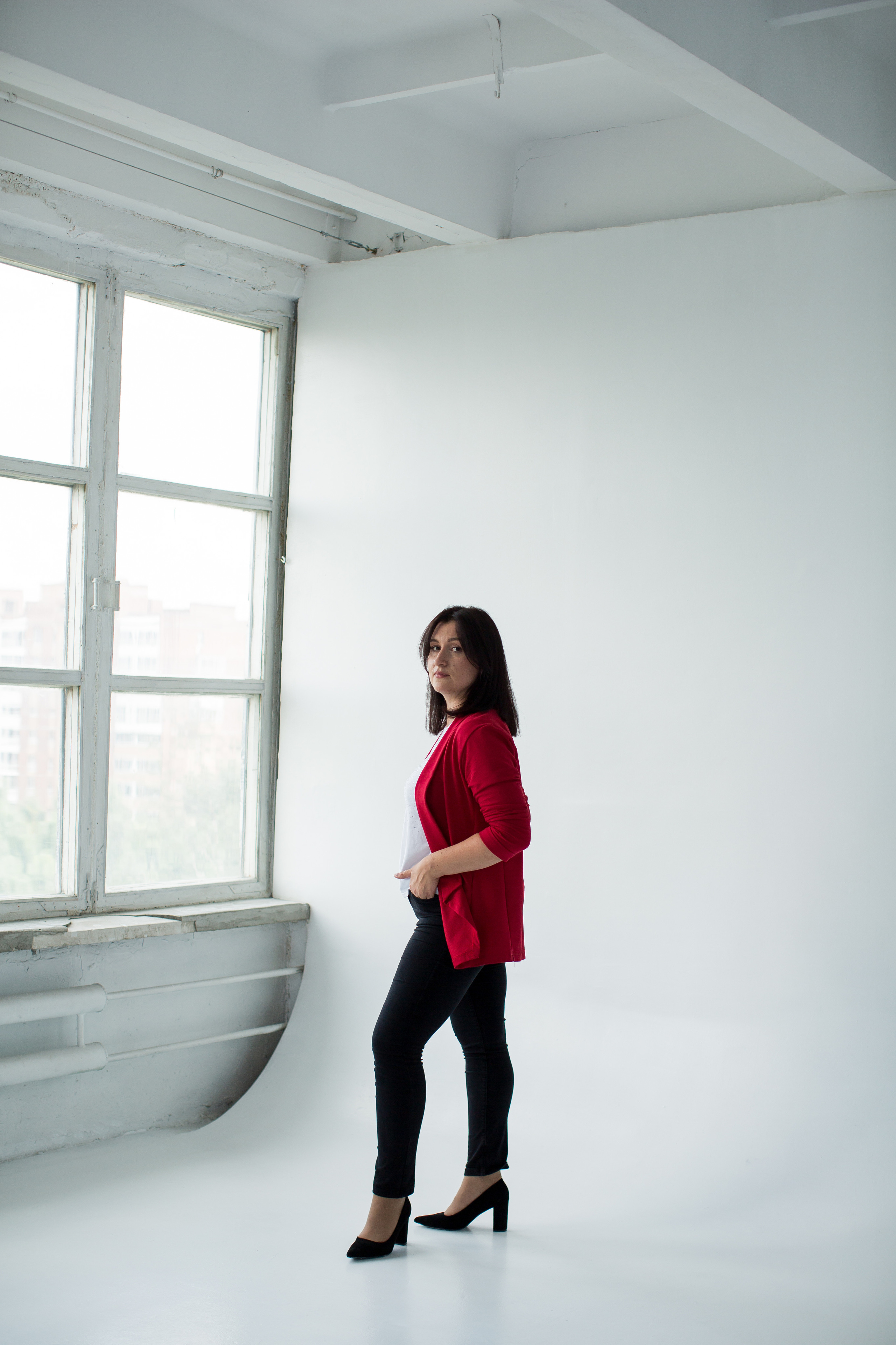 Контент съёмка для эксперта по электродепиляции. Портретный фотограф в Красноярске Акифьева Евгения