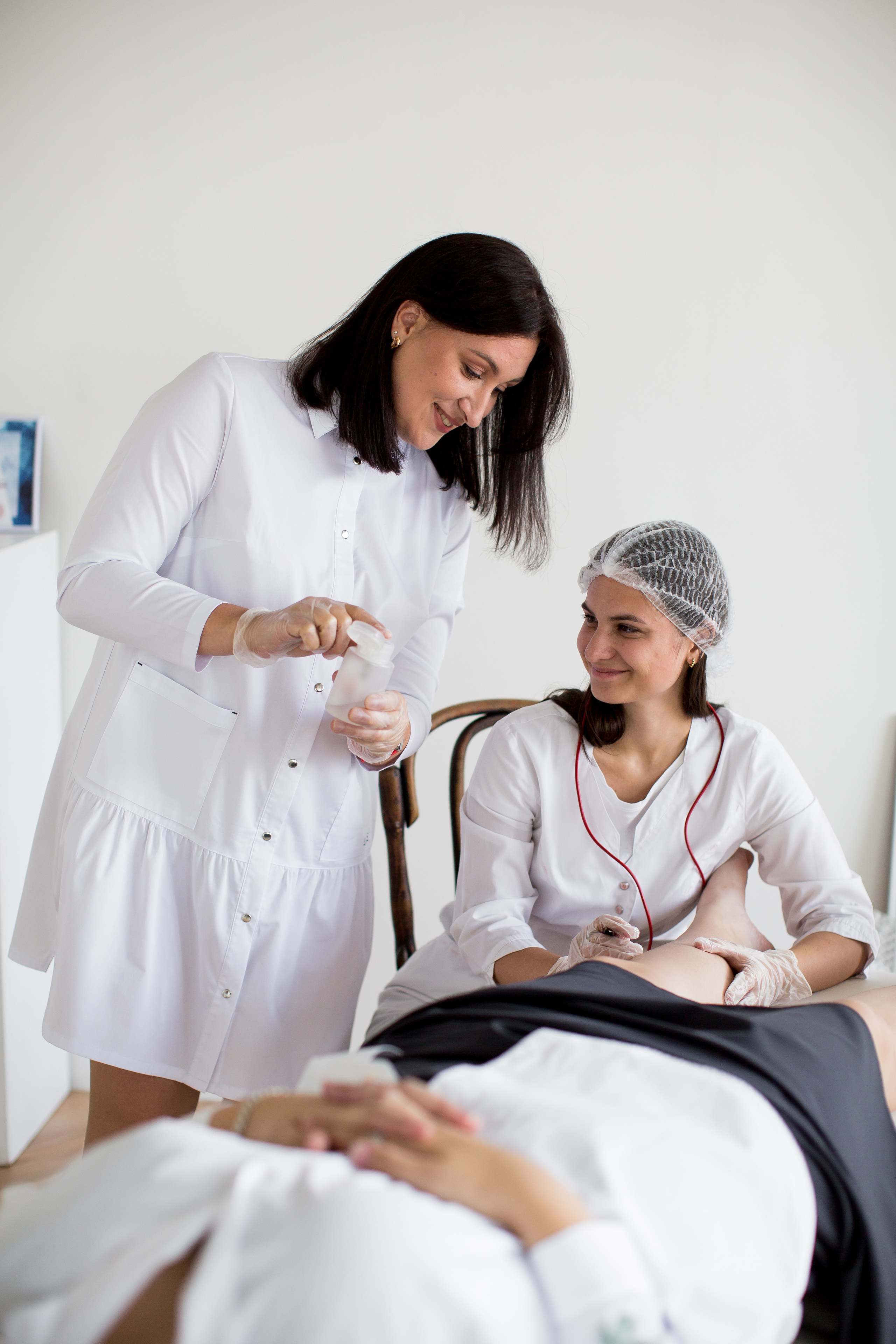 Контент съёмка для эксперта по электродепиляции. Портретный фотограф в Красноярске Акифьева Евгения