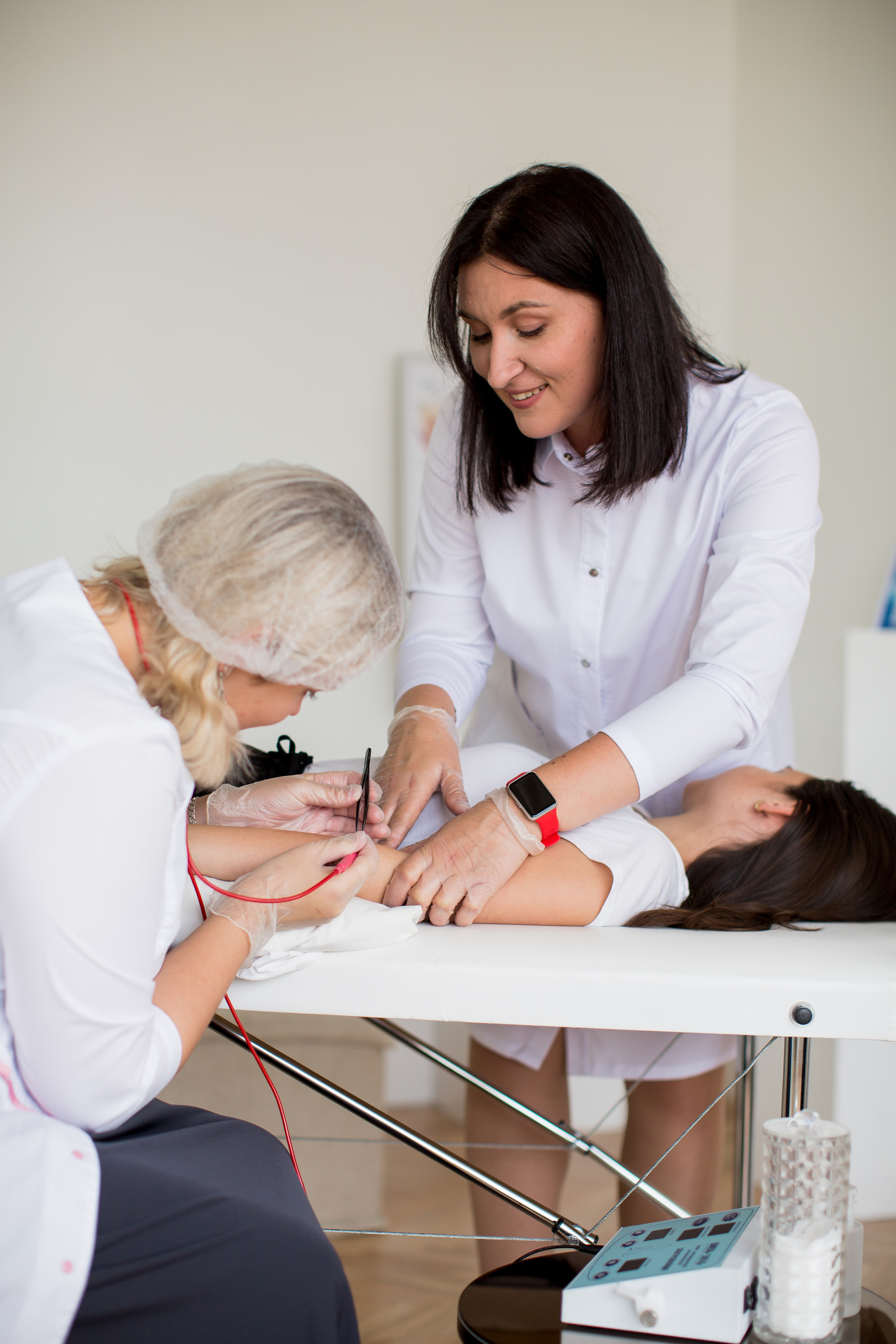 Контент съёмка для эксперта по электродепиляции. Портретный фотограф в Красноярске Акифьева Евгения