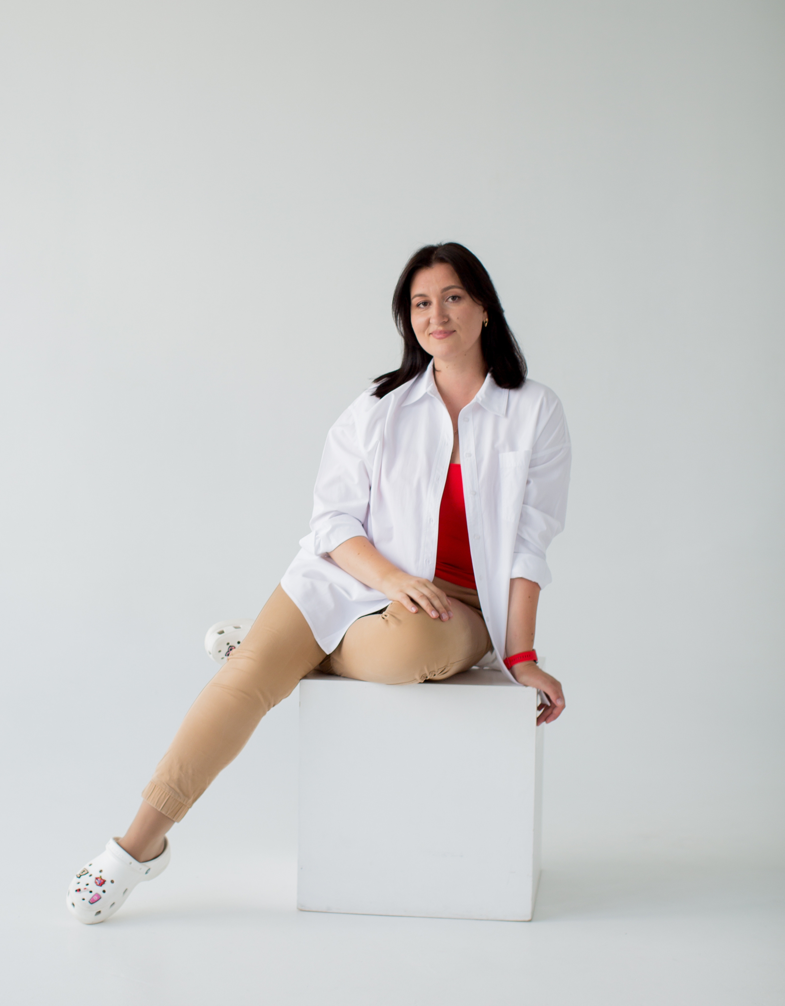 Контент съёмка для эксперта по электродепиляции. Портретный фотограф в Красноярске Акифьева Евгения