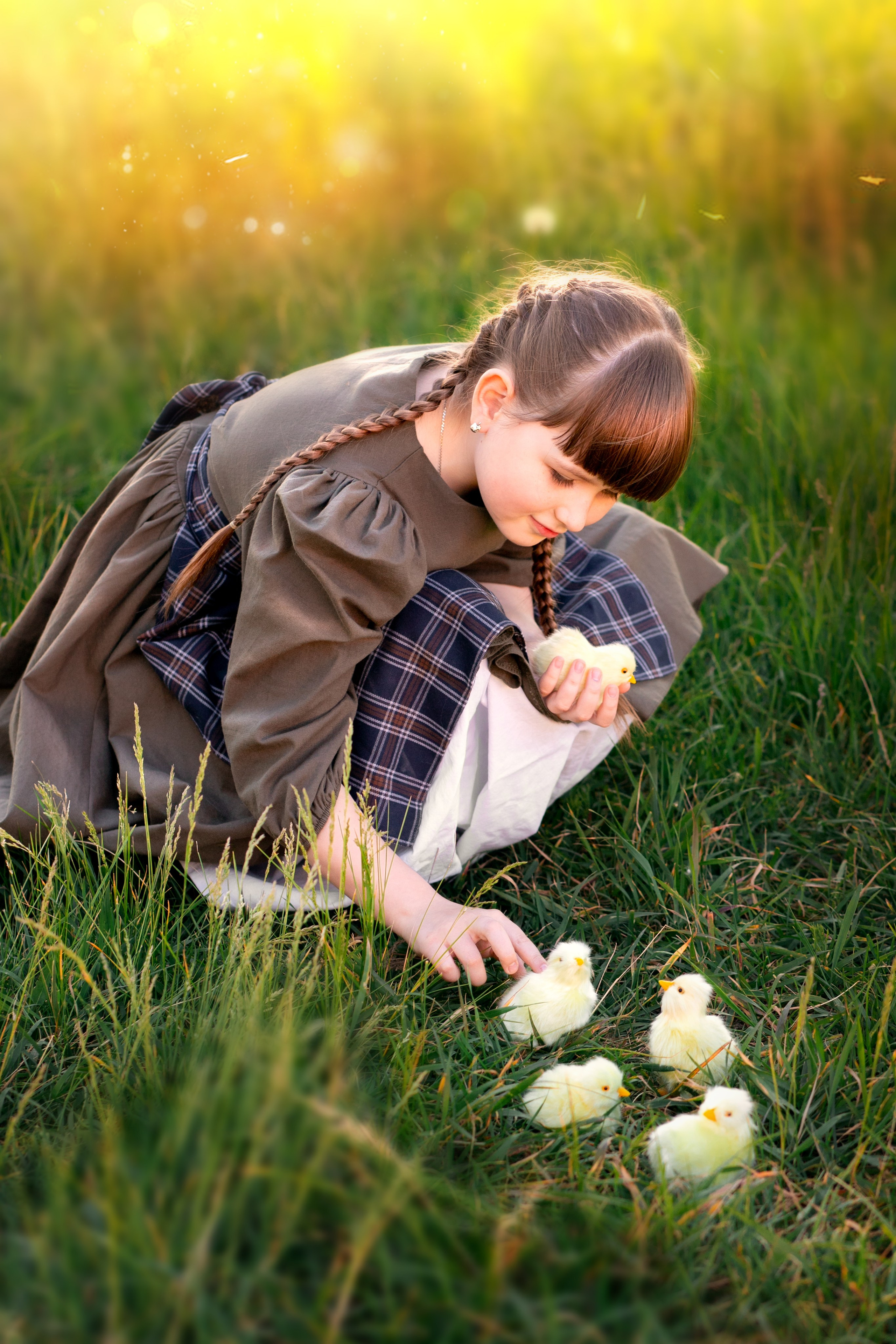 Девочка и цыплята. Фотограф Кравченко Юлия. Энгельс