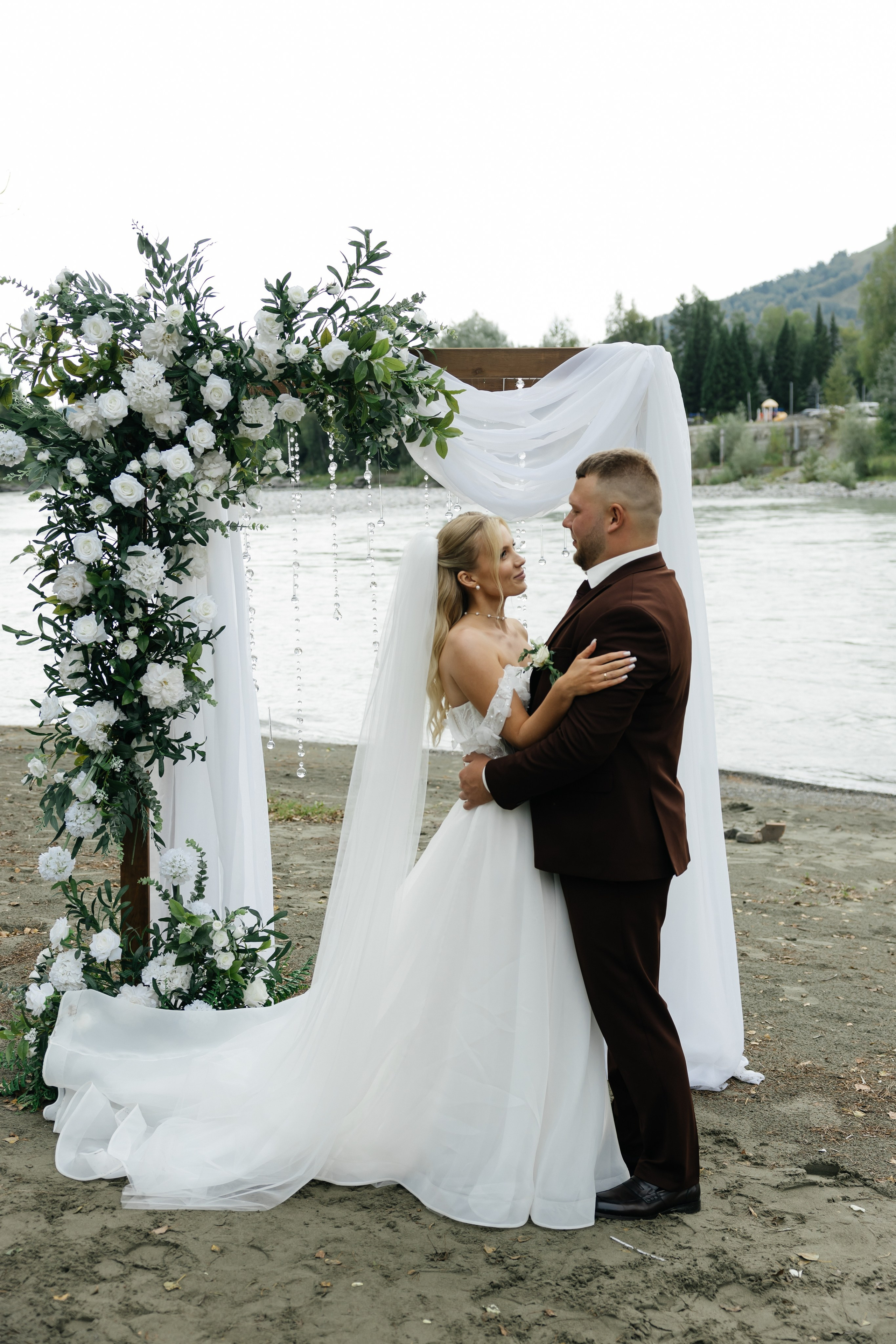 Любовь выше гор. История Насти и Дениса. Свадебный и семейный фотограф Рассказова Виктория