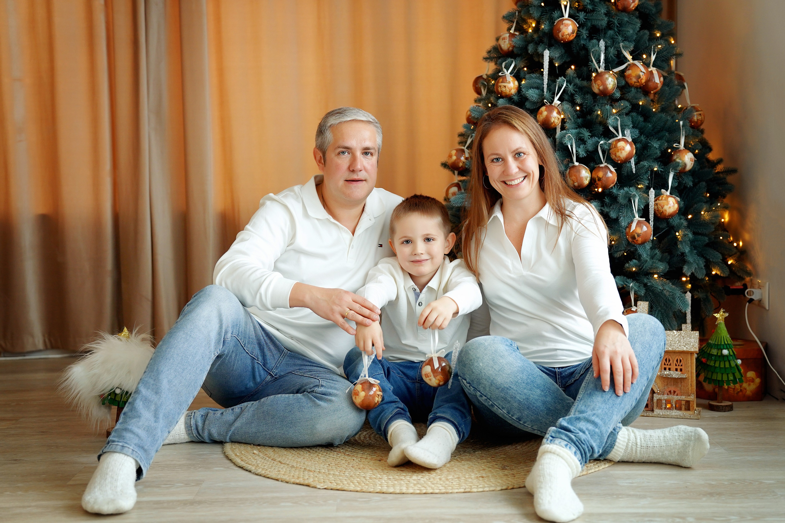 Семейная фотосессия в студии ZOOM (Сосенки). Семейный и детский фотограф в Москве Екатерина Офицерова