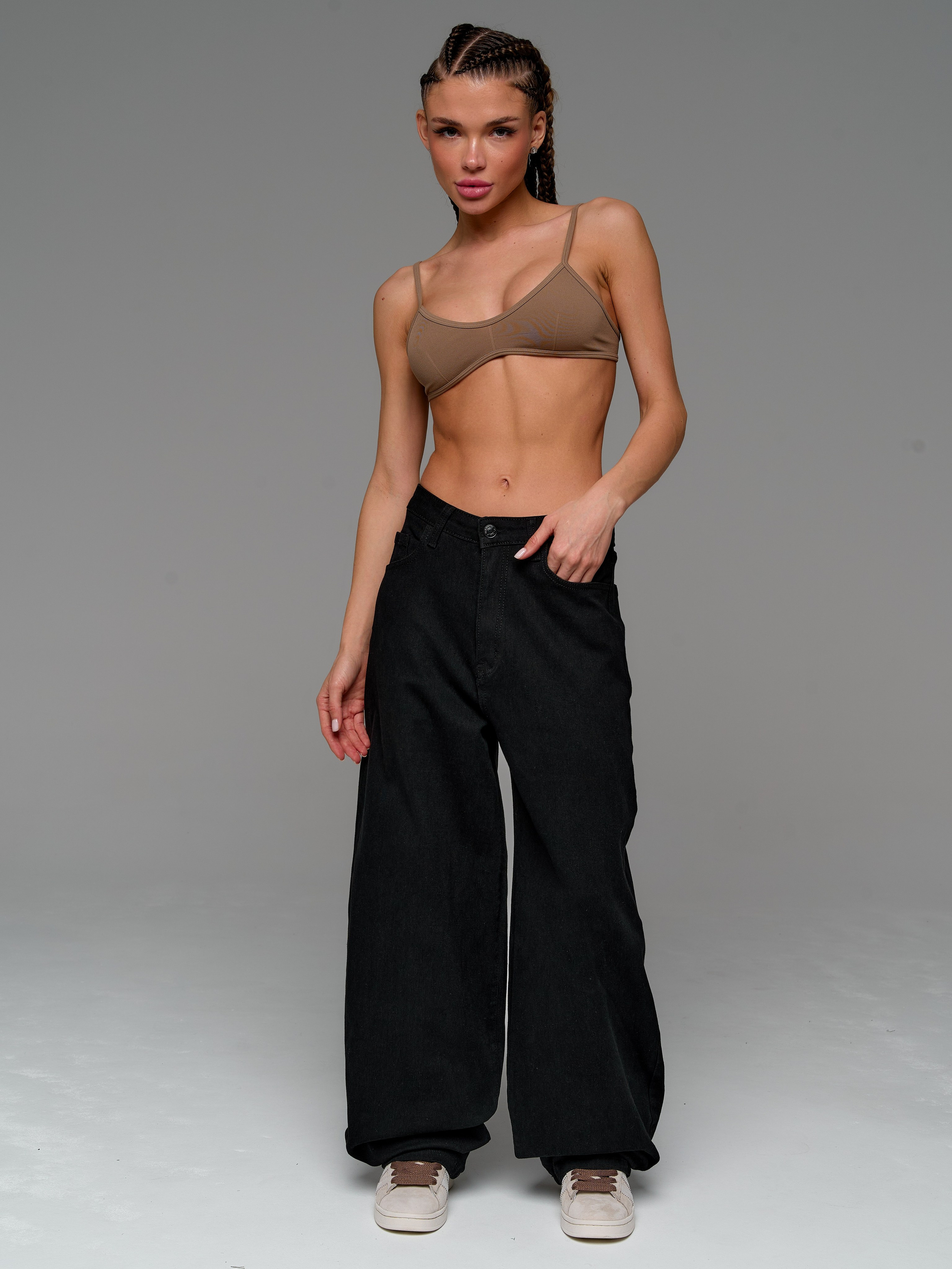 Джинсы. Фотограф для маркетплейсов в Москве