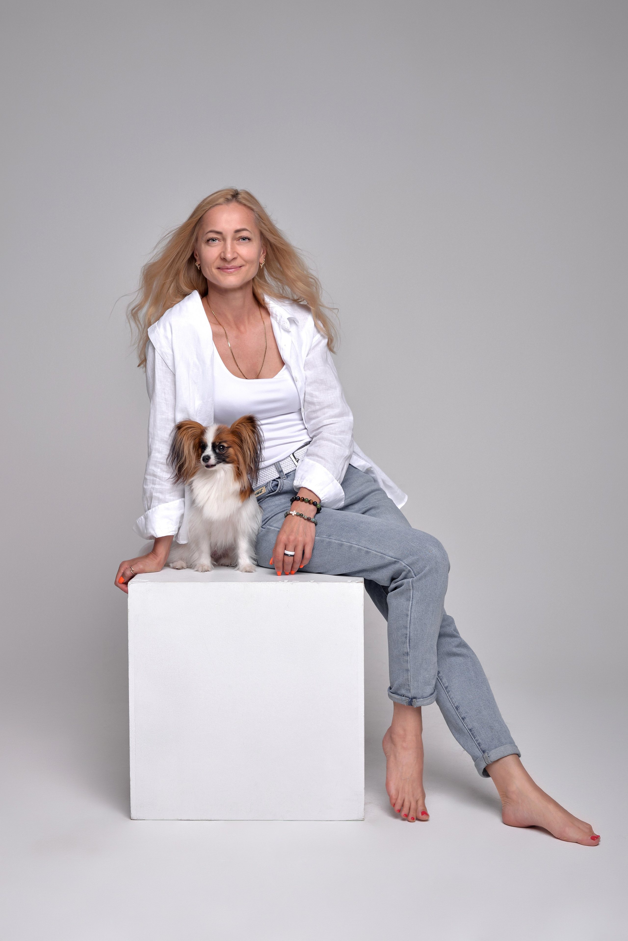 Таня и Настя и Чеси в Точке. Семейный и свадебный фотограф Галина Абакумова, фотосессии в Белгороде