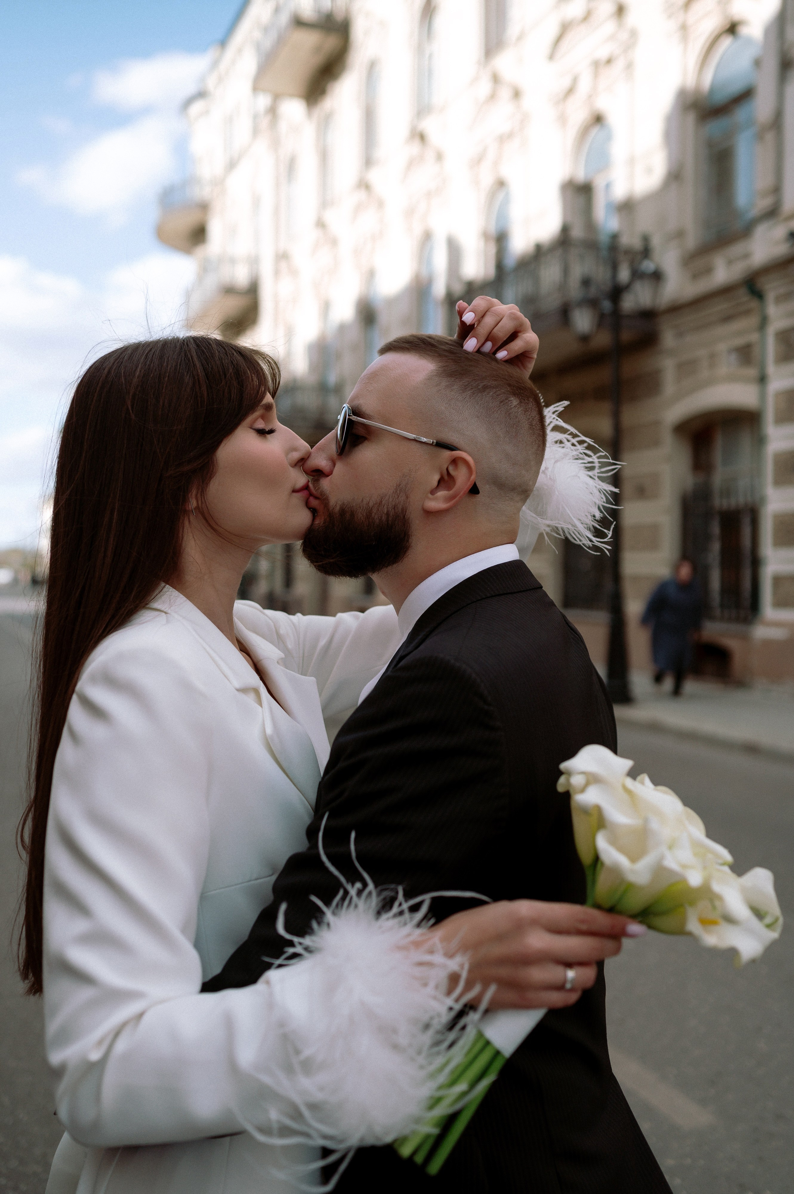 Astrakhan street wedding. Wedding photographer