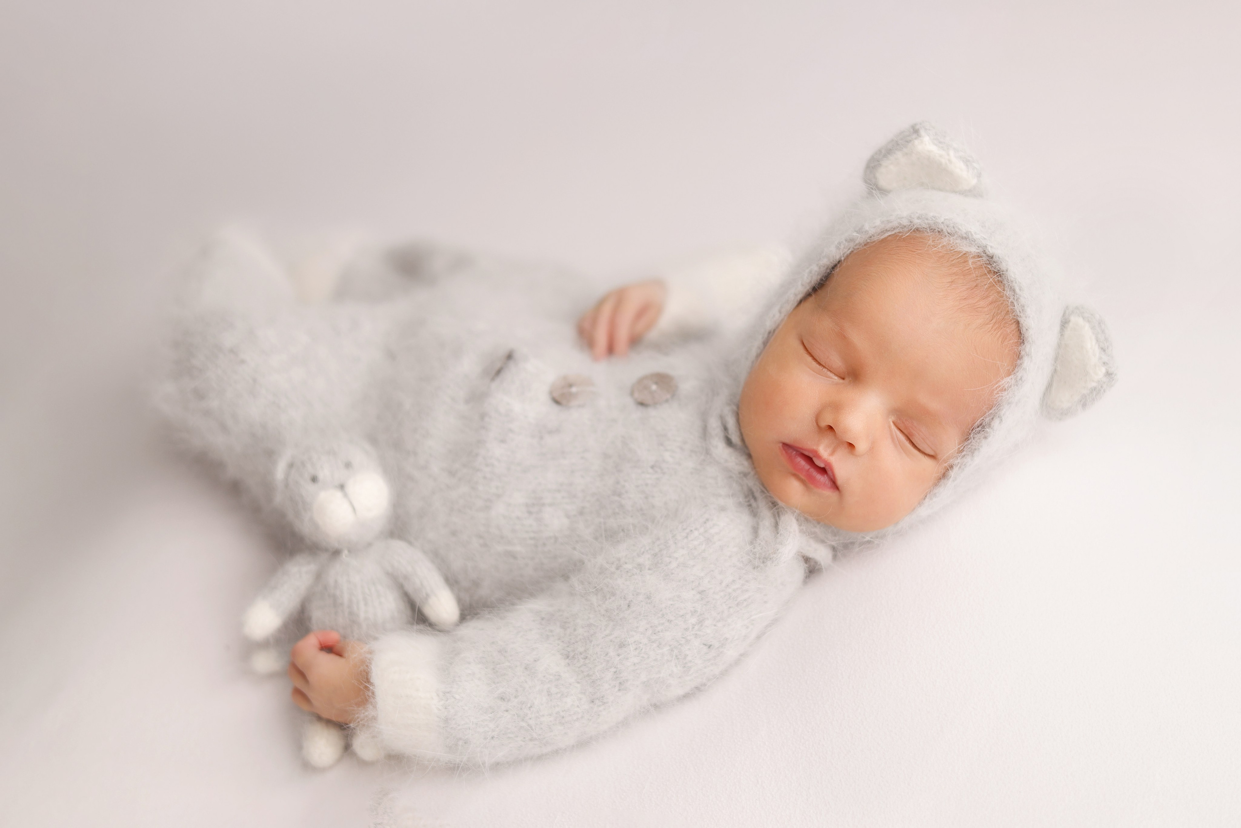 Ньюборн съемка двойняшек в Москве. Фотограф новорожденных Москва. Ньюборн фотограф Москва