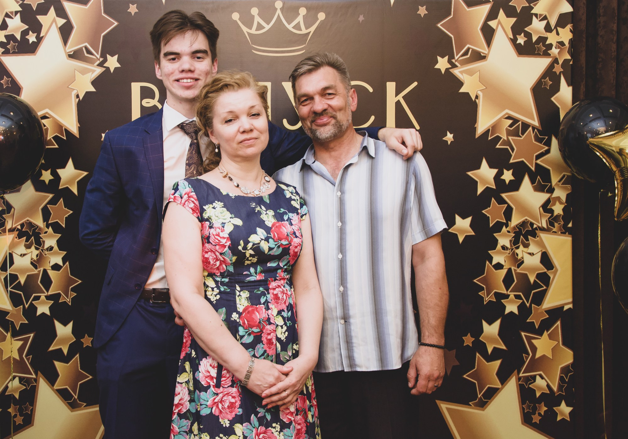 Фотосессия на школьный выпускной в Нижнем Новгороде. Фотограф Макс Огурцов в Нижнем Новгороде