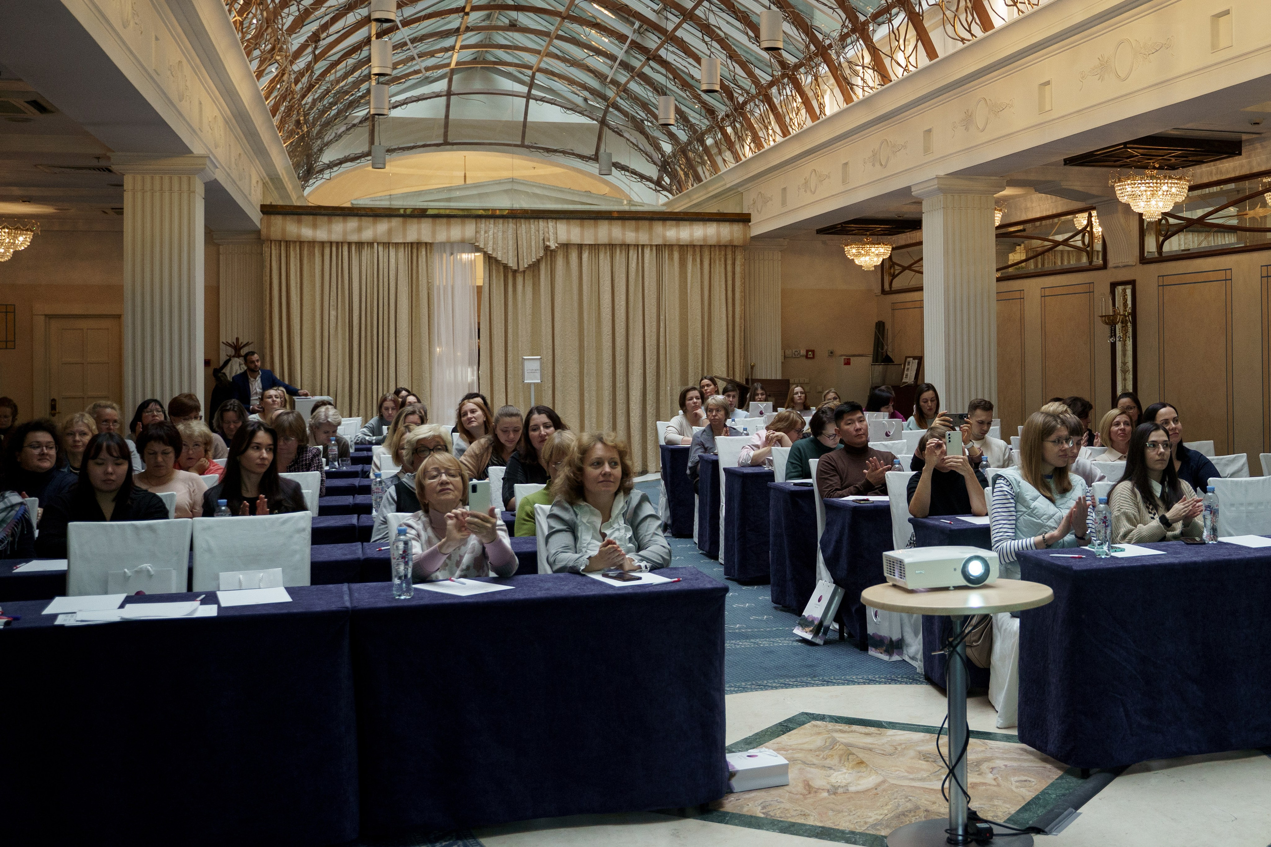 Конференция Cooper Vision в Отеле Амбасадор 28 октября 2023. Свадебный и семейный фотограф в Санкт-Петербурге Дмитрий Панин