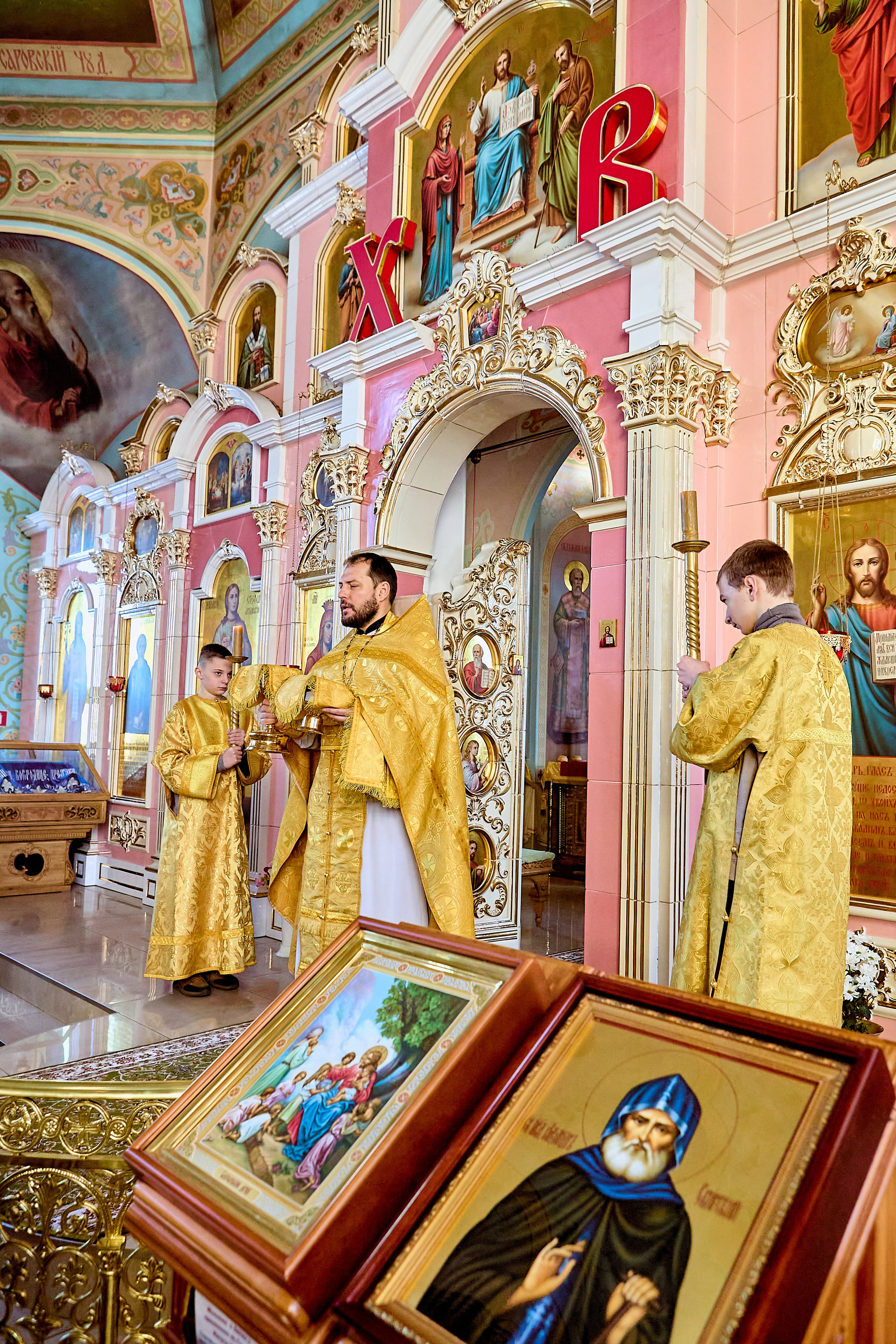 Божественная Литургия. Храм Преподобного Серафима Саровского. Г. Дзержинск