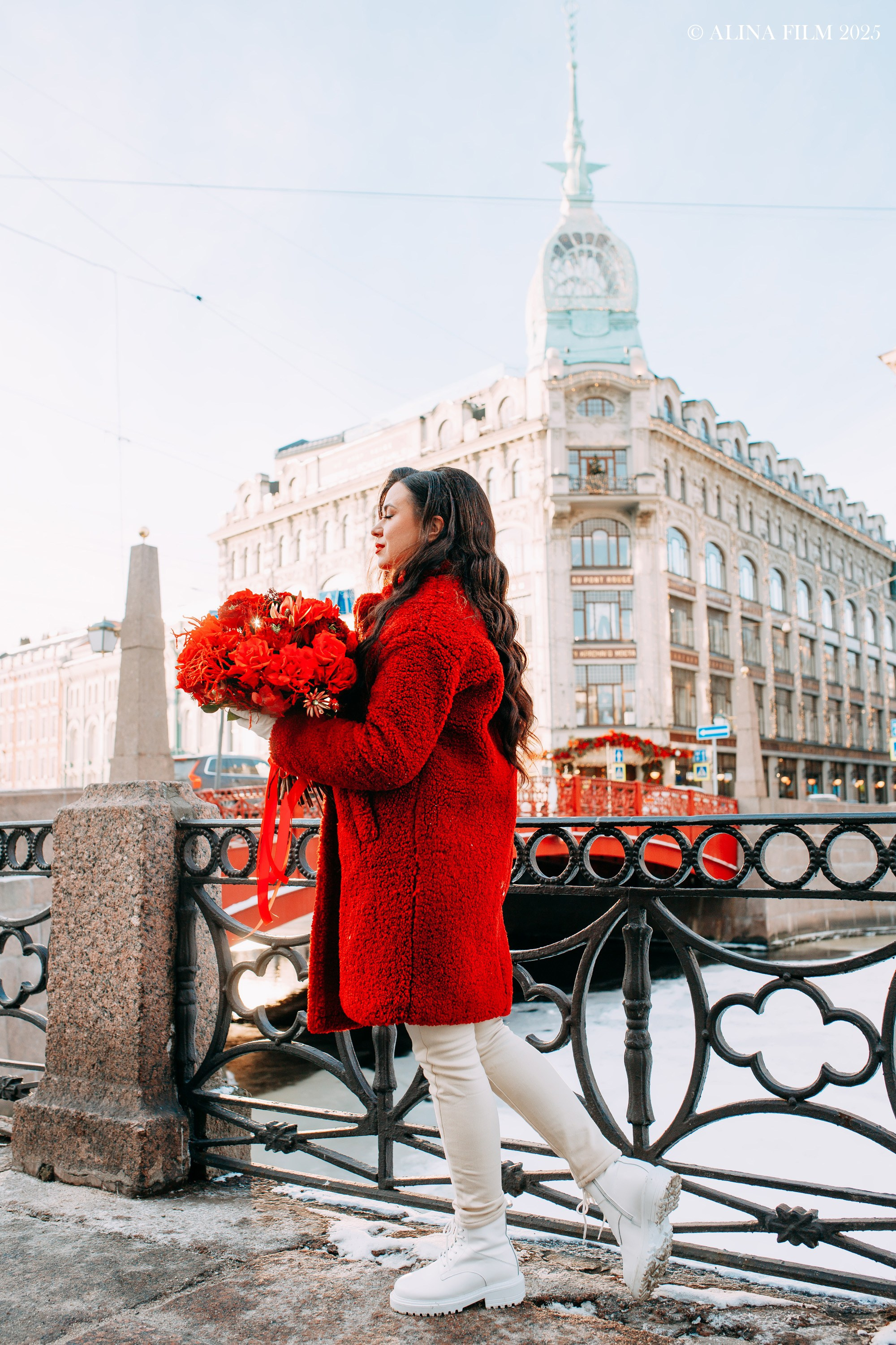 Фотопрогулка по центру Питера. Красный мост. Универмаг. Фотограф в Санкт-Петербурге Alina Film
