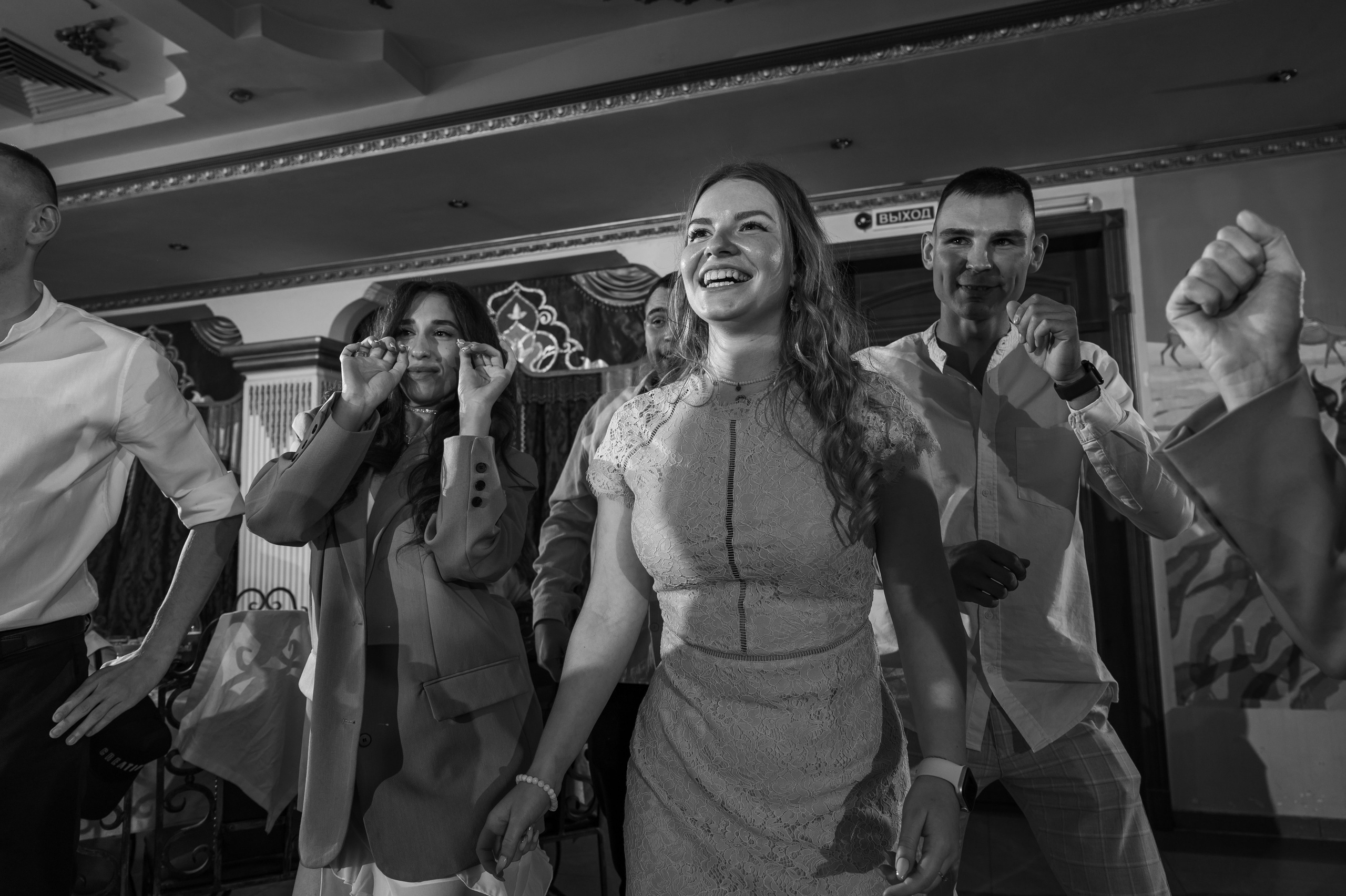 Свадебная фотосессия гостиничный комплекс Бережки Холл. Свадебный фотограф Москва Юрий Кульман