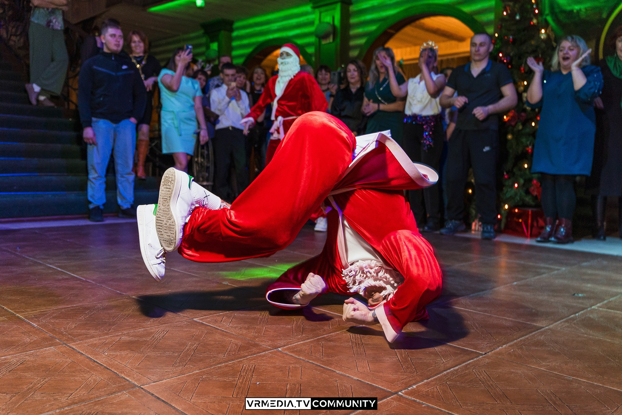 Новогодний вечер у «Петровича»