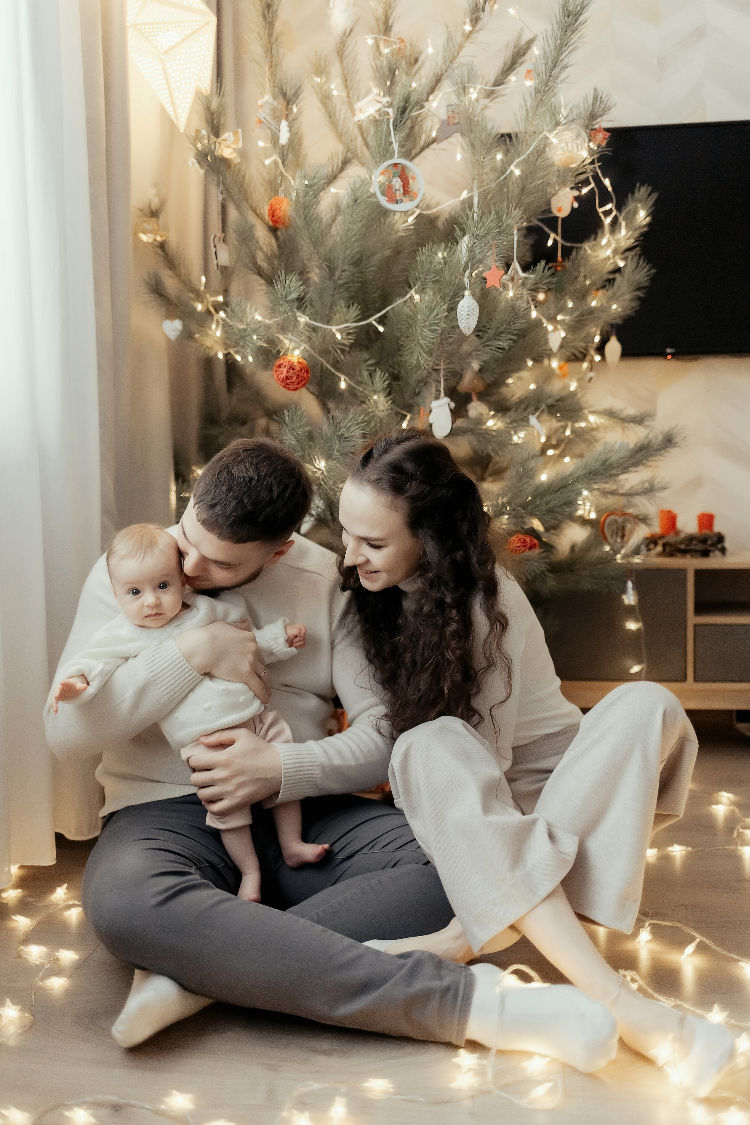 Домашняя семейная фотосессия в Москве, Домодедово, Видное, Бутово, Щербинка. Семейный фотограф Москва и Московская область. Семейная фотосессия на природе. Фотосессия детского праздника. Фотосессия юбилея. Фотосессия в день рождения. Фотограф на годик ребенку. Детский фотограф. Фоторепортаж семейного праздника. Детский фотограф Москва.