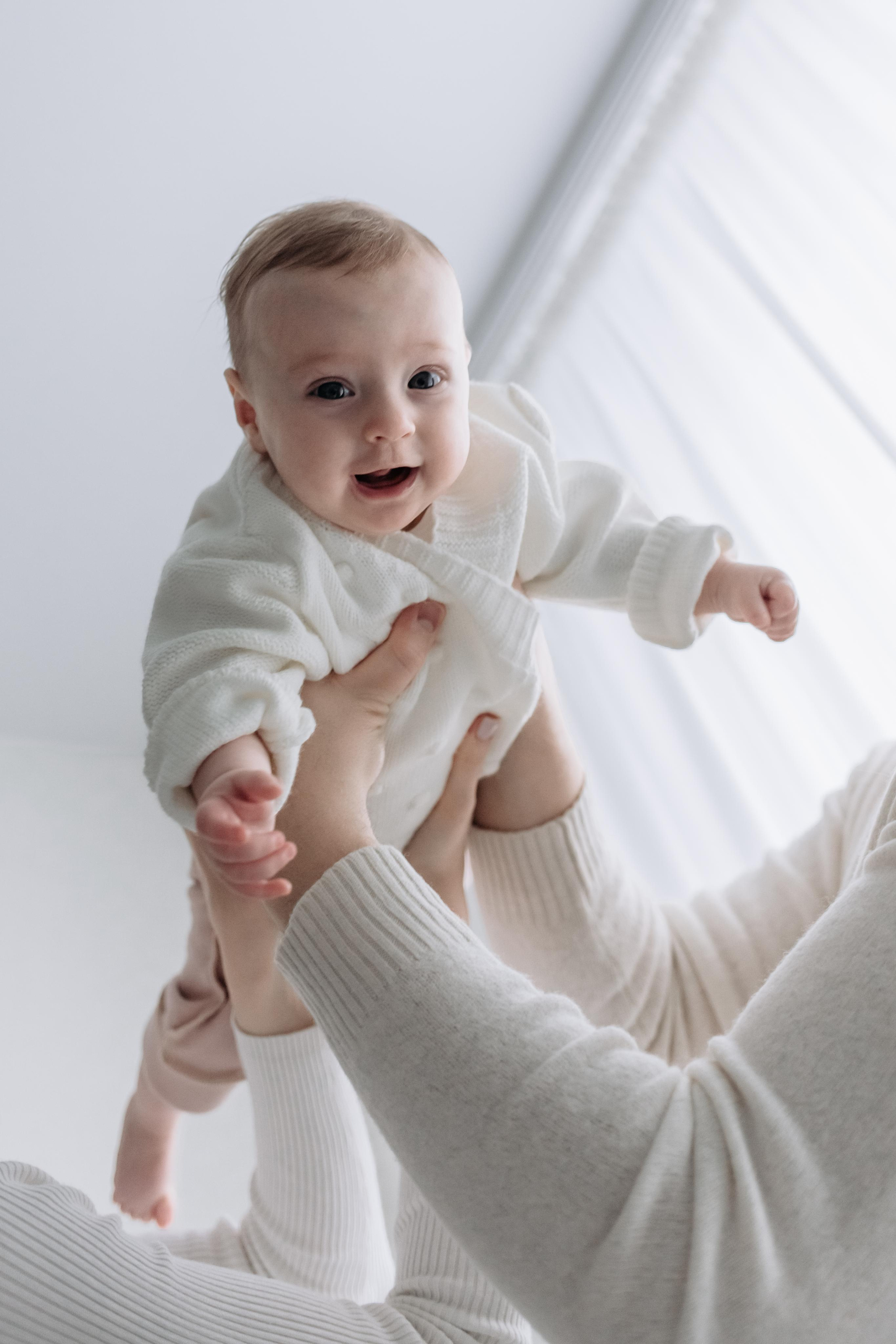Домашняя семейная фотосессия в Москве, Домодедово, Видное, Бутово, Щербинка. Семейный фотограф Москва и Московская область. Семейная фотосессия на природе. Фотосессия детского праздника. Фотосессия юбилея. Фотосессия в день рождения. Фотограф на годик ребенку. Детский фотограф. Фоторепортаж семейного праздника. Детский фотограф Москва.