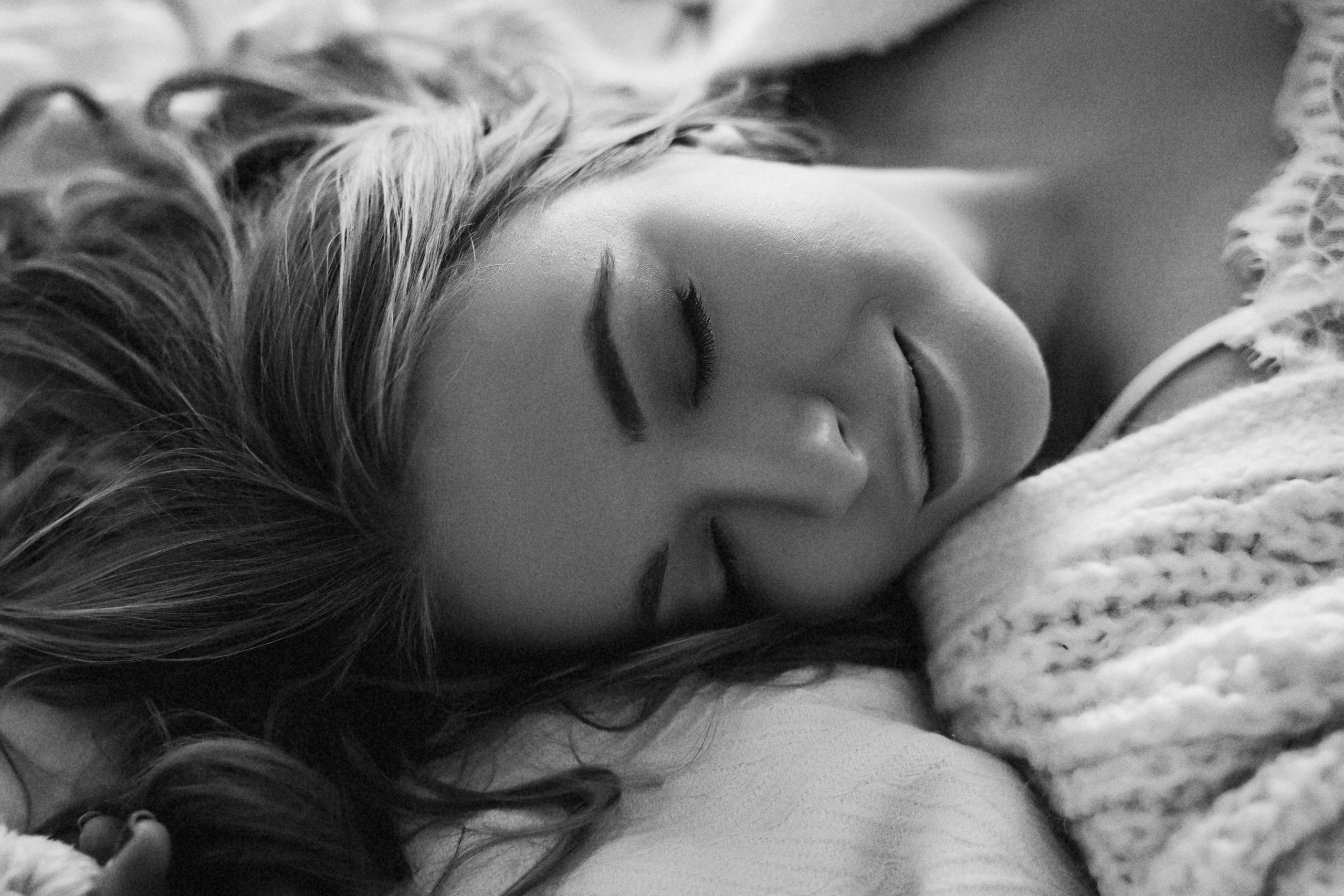 Женский фотограф в Москве и Московской области. Женская фотосессия. Женственные фотографии. Фотографии красивых женщин. Красивая стильная женская фотосессия. Контент-фотосессия. Визуал для блога.